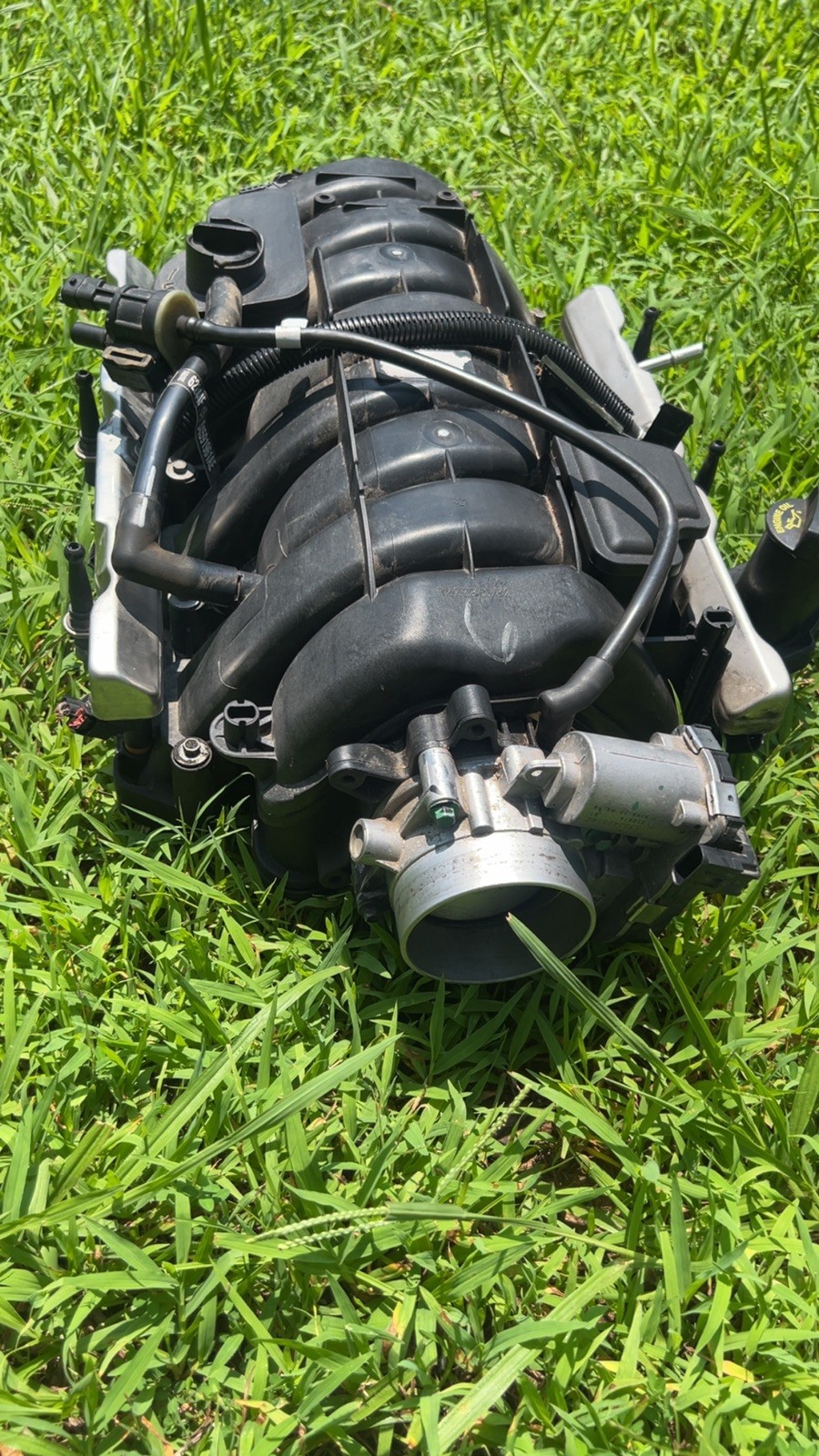 2013-2023 DODGE CHARGER 5.7 INTAKE MANIFOLD W/ FUEL RAIL THROTTLE BODY USED OEM