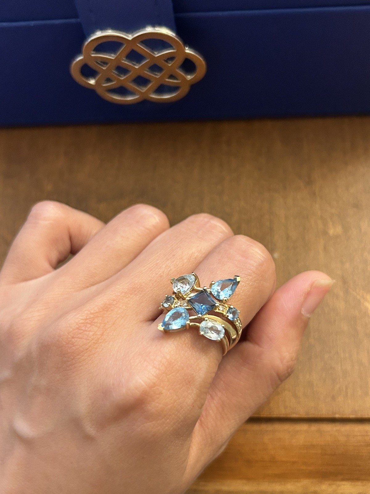 Stunning Authentic EFFY 14K Gold Multi-Color Blue Topaz & Diamond Cocktail Sz6.5 Stunning Authentic EFFY 14K Gold Multi-Color Blue Topaz & Diamond Cocktail Sz6.5