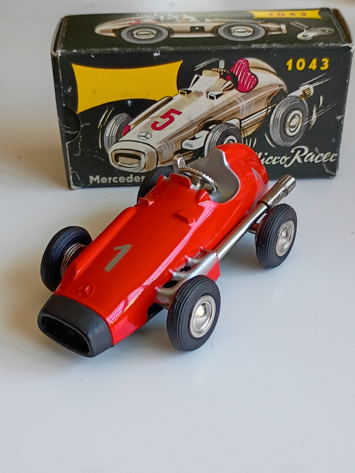 VINTAGE SCHUCO WIND UP RED MERCEDES MICRO RACER 1043 W/BOX & KEY NIB SWEET