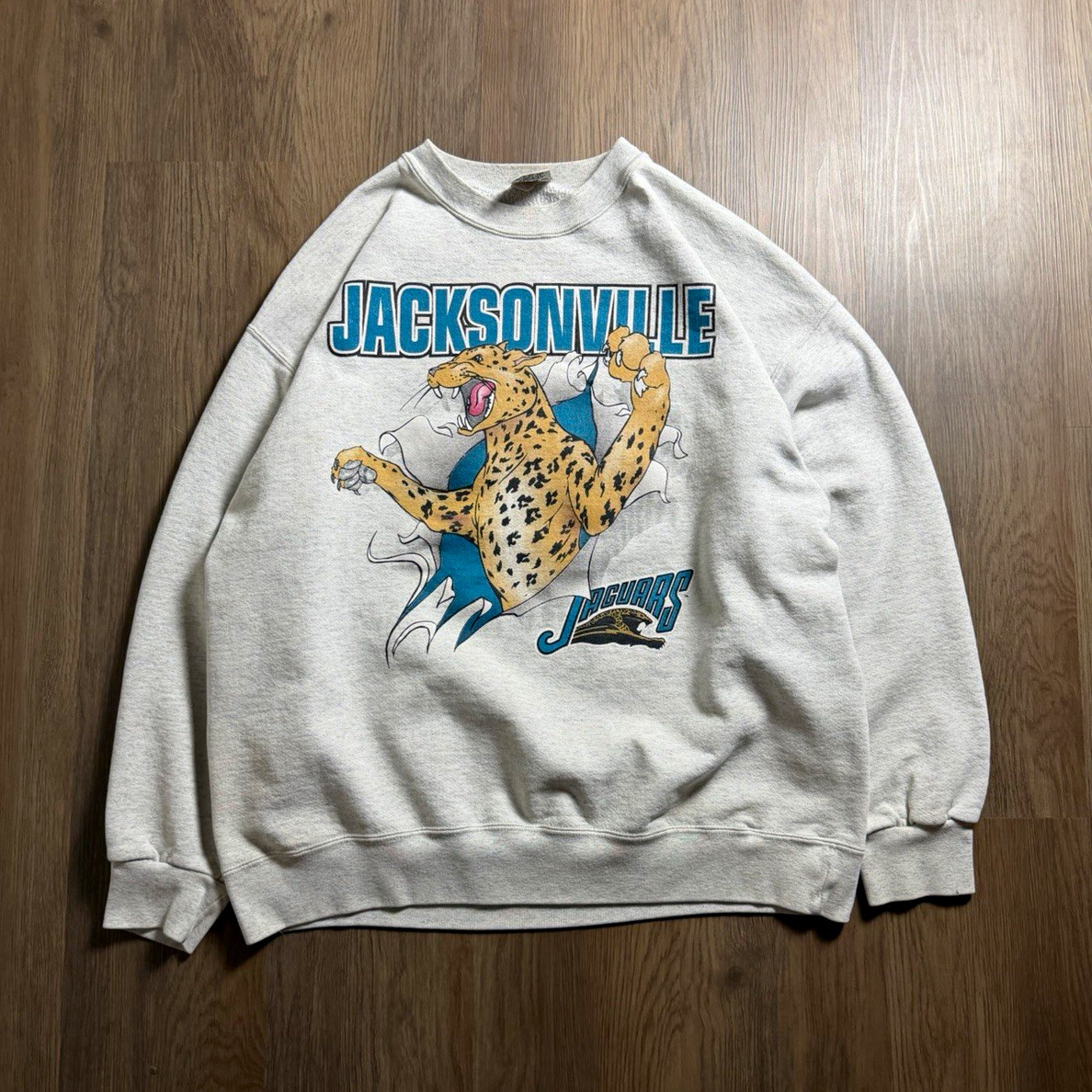 Vintage rare Jacksonville jaguars banned logo breakthrough crewneck 90’s size XL Vintage rare Jacksonville jaguars banned logo breakthrough crewneck 90’s size XL