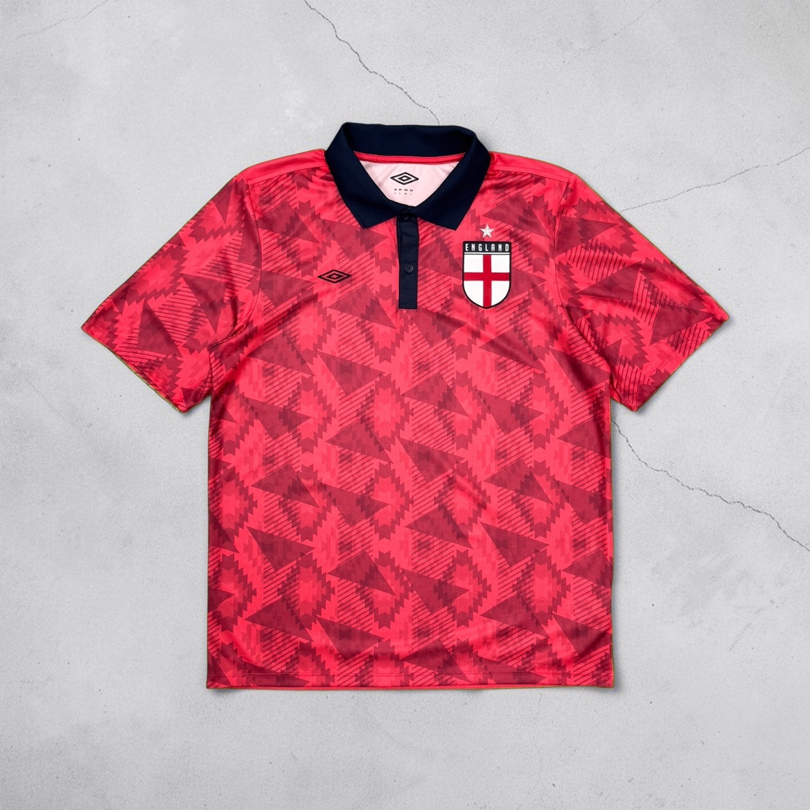 Umbro England 2018 Retro Football Soccer Jersey Shirt Men\'s Size L Red