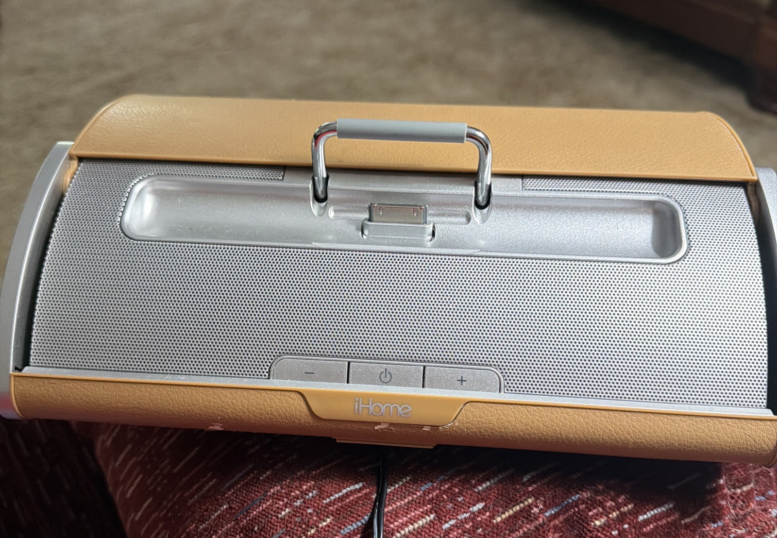 iHome Portable Stereo Speaker iDN55 w/Dual Charge for iPhone iPod Cord Included