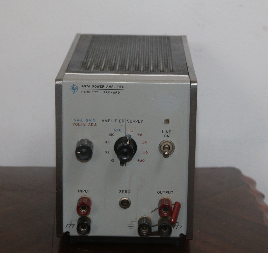Vintage Hewlett Packard HP 467A Power Amplifier / DC Power Supply – Powers On