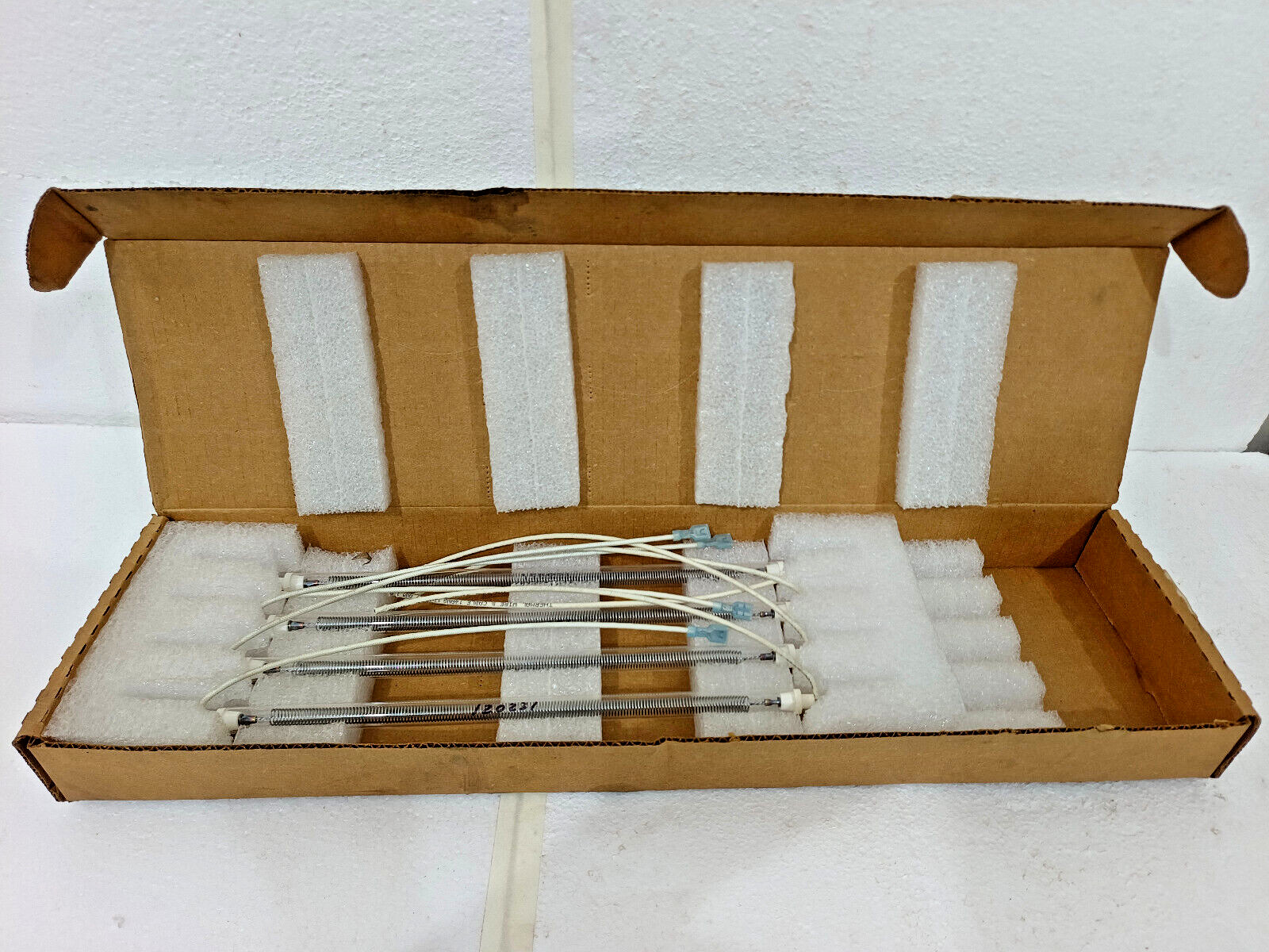 Holman Star HA-120232 Replacement Quartz Heater Assembly Toaster 60V 350W 1 box Holman Star HA-120232 Replacement Quartz Heater Assembly Toaster 60V 350W 1 box