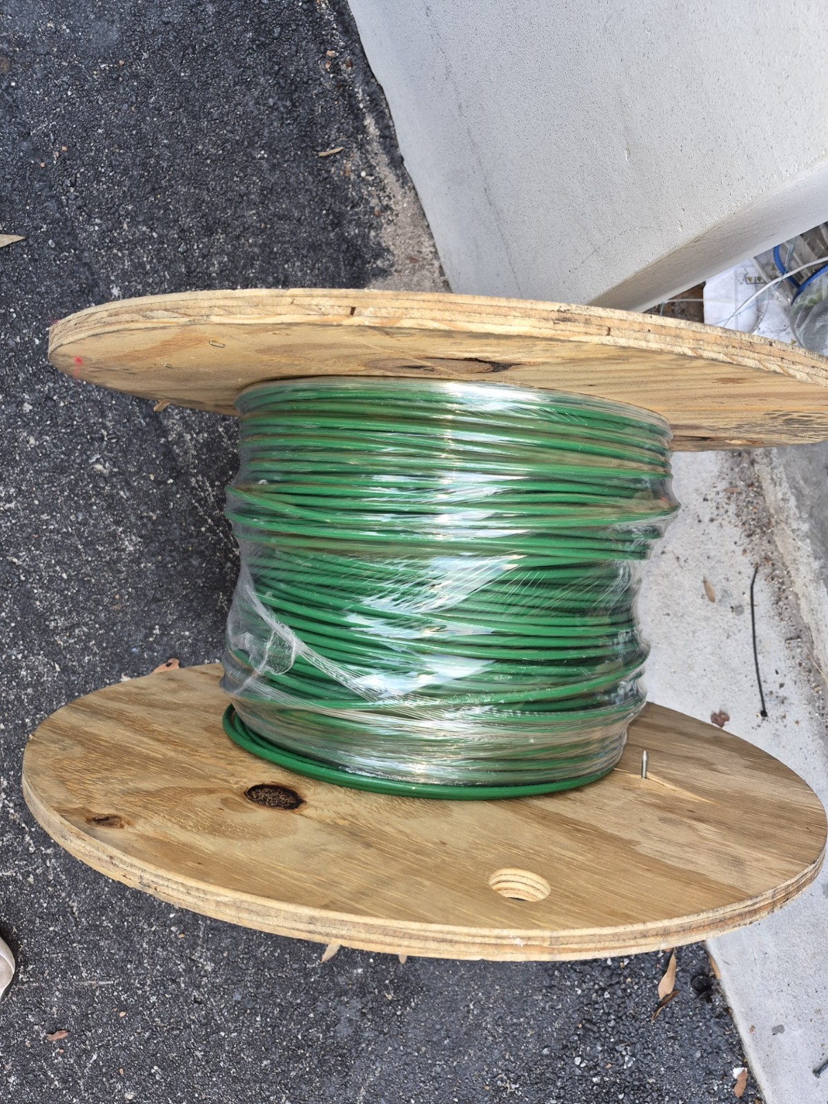 6 AWG GROUND WIRE INSUL GREEN, UL LISTED 700 FT