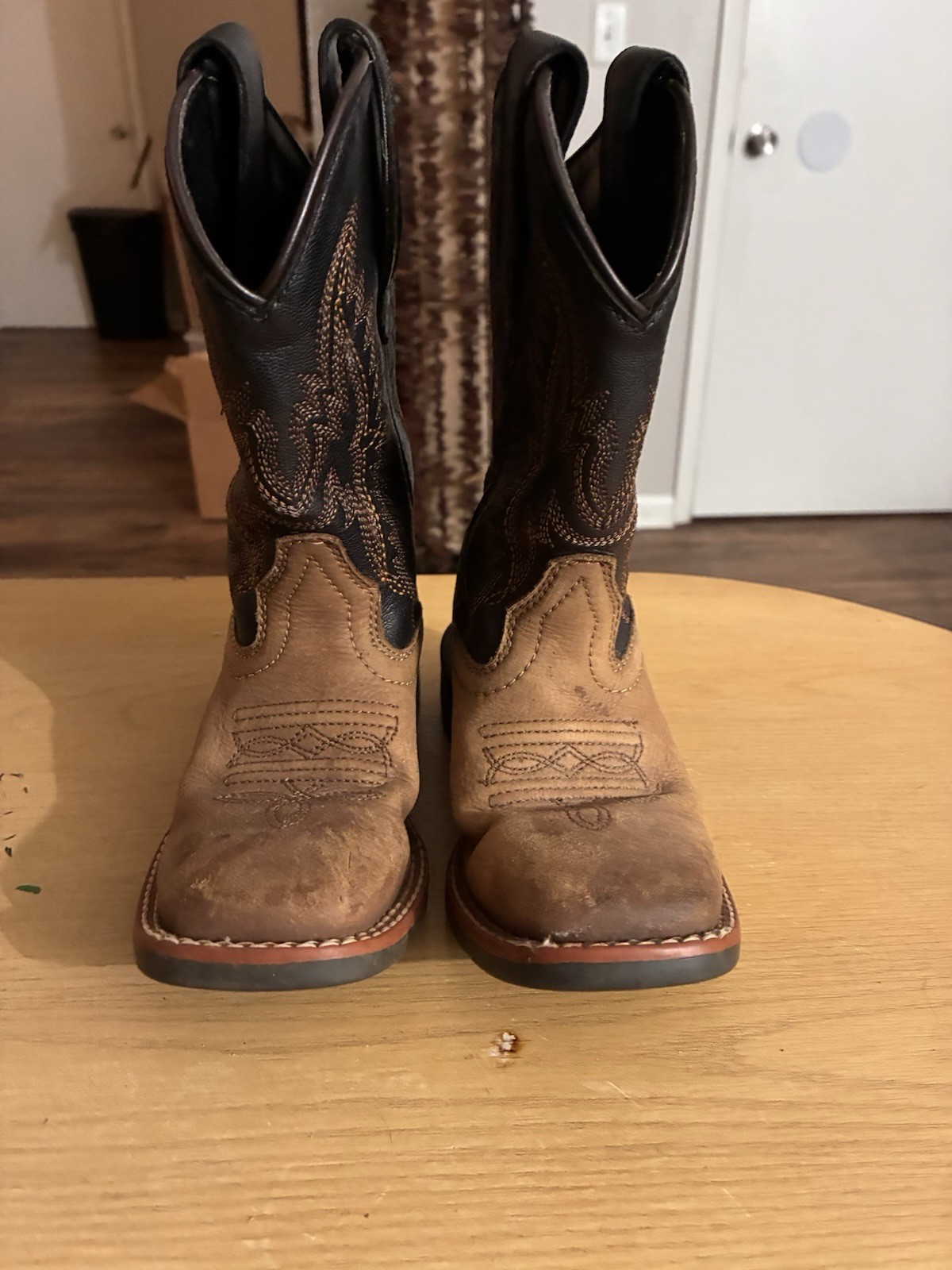 JB Dillion Kids Size Brown/tan Leather JB Dillion Kids Size Brown/tan Leather