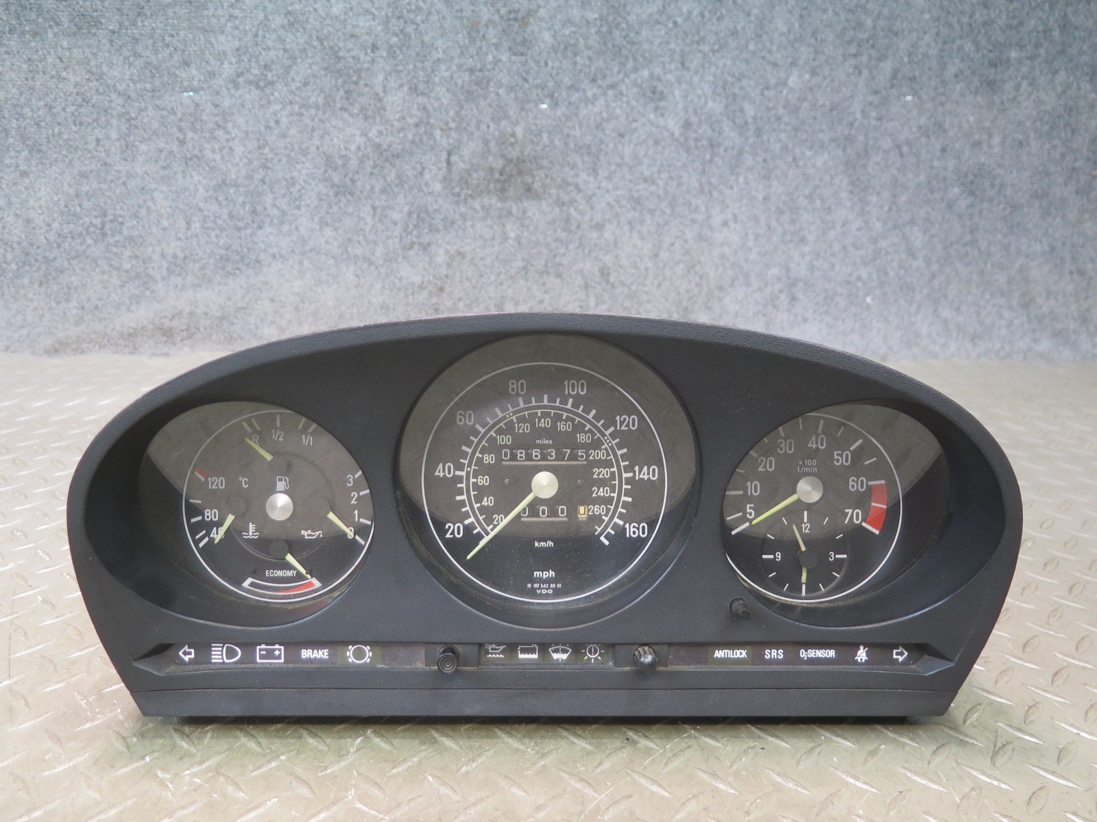 86-89 MERCEDES R107 560SL INSTRUMENT CLUSTER GAUGE SPEEDOMETER OEM