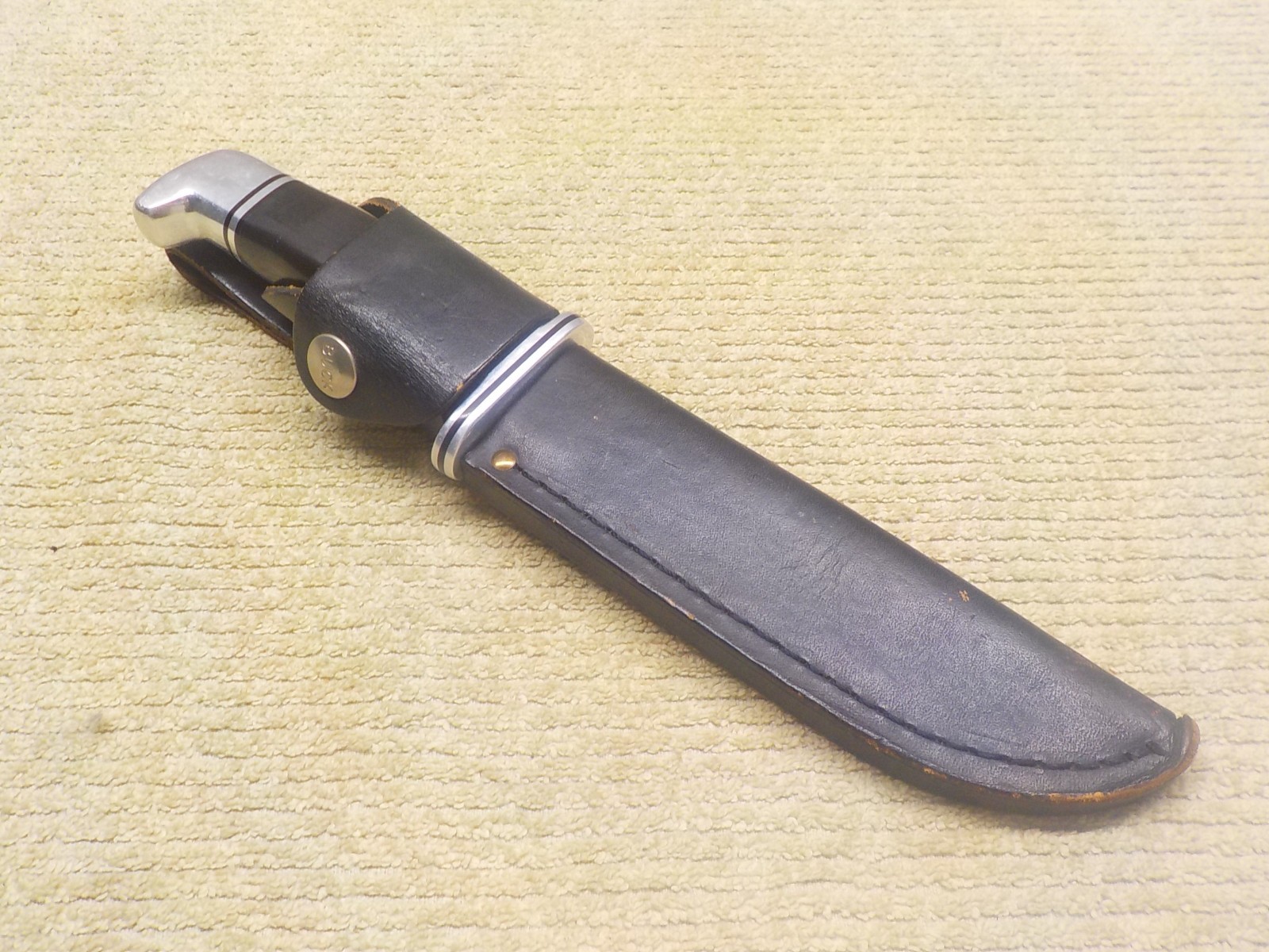 Vintage BUCK HUNTING KNIFE 119 U.S.A Fixed Blade, Original Black Leather Sheath