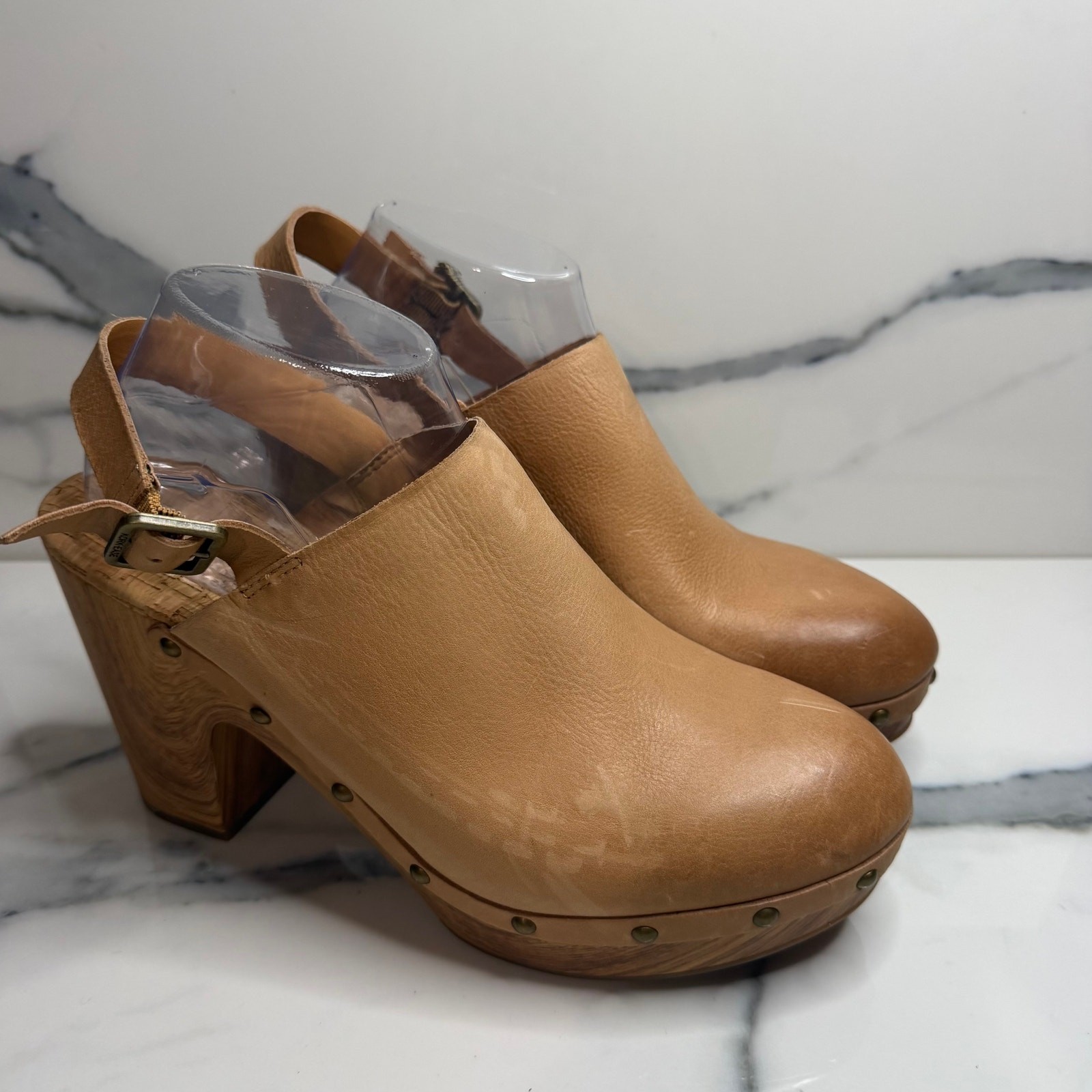 Kork-Ease Women\'s Tan Distressed Leather Studded Darby Clogs Sz 11 Boho Festival