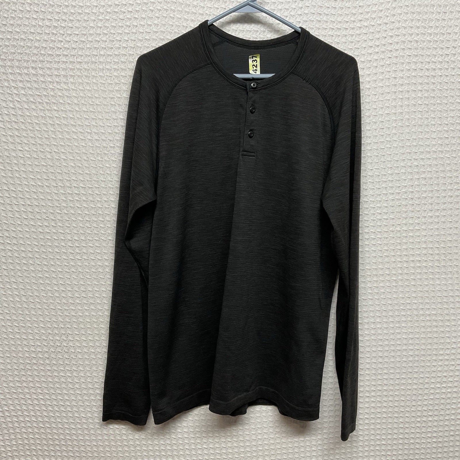 Lululemon Metal Vent Tech Henley Shirt 2.0 Long Sleeve Gray Men’s Sz L WornOnce