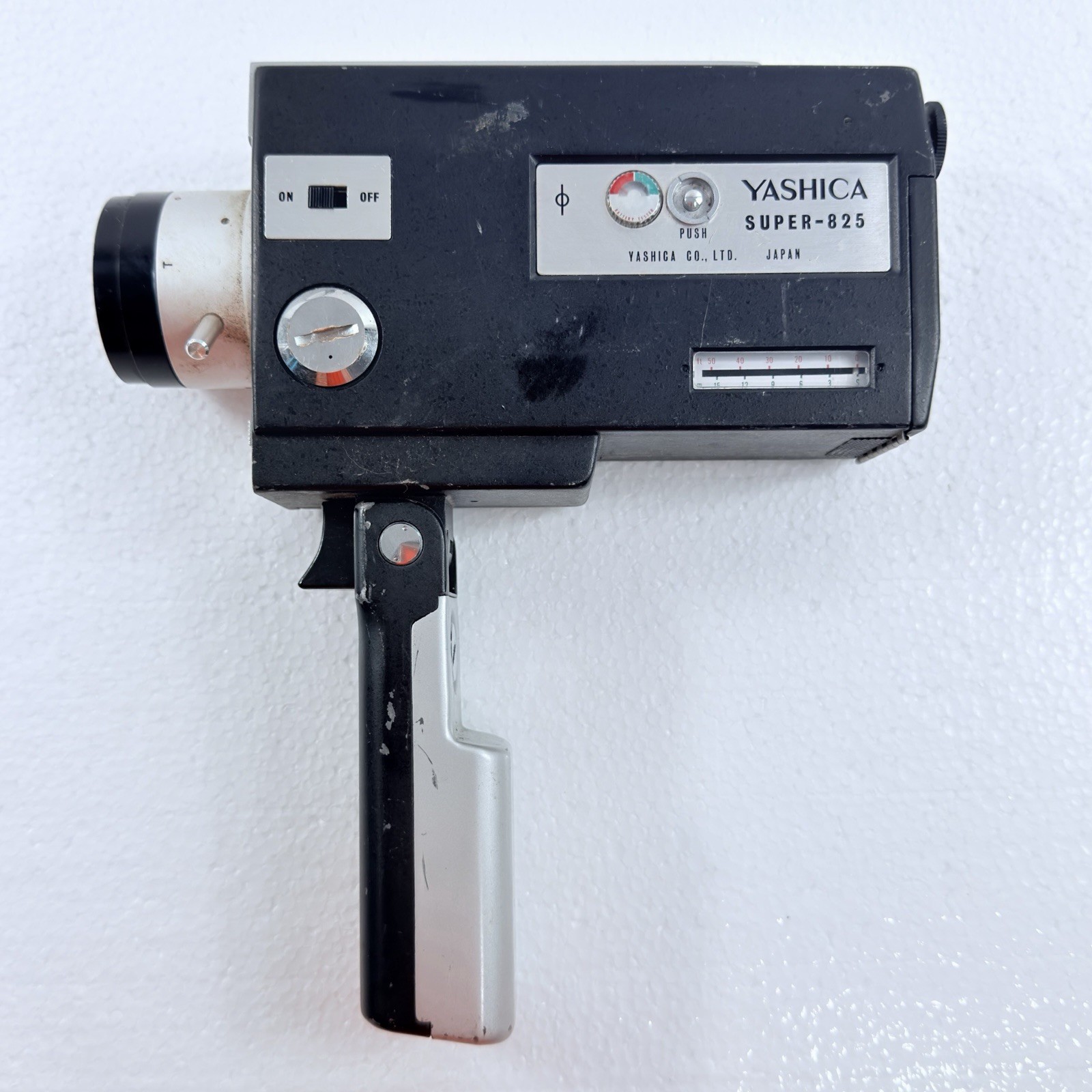 Vintage Yashica Super-825 Movie Camera 2.5x Ratio Manual Zoom 1960s JAPAN WORKS