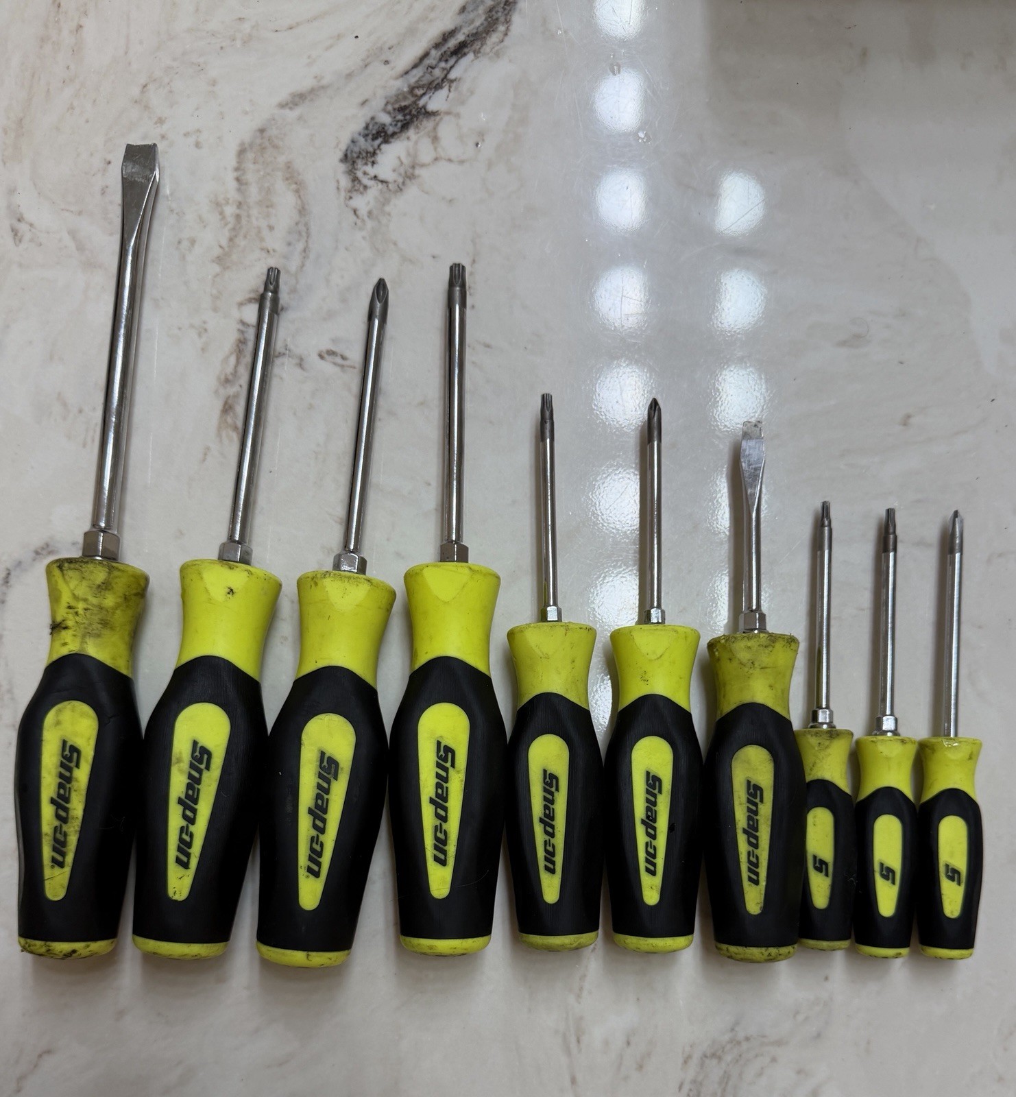Snap-on Tools USA HI-VIZ SOFT GRIP 10PC MIX SCREWDRIVER LOT SET