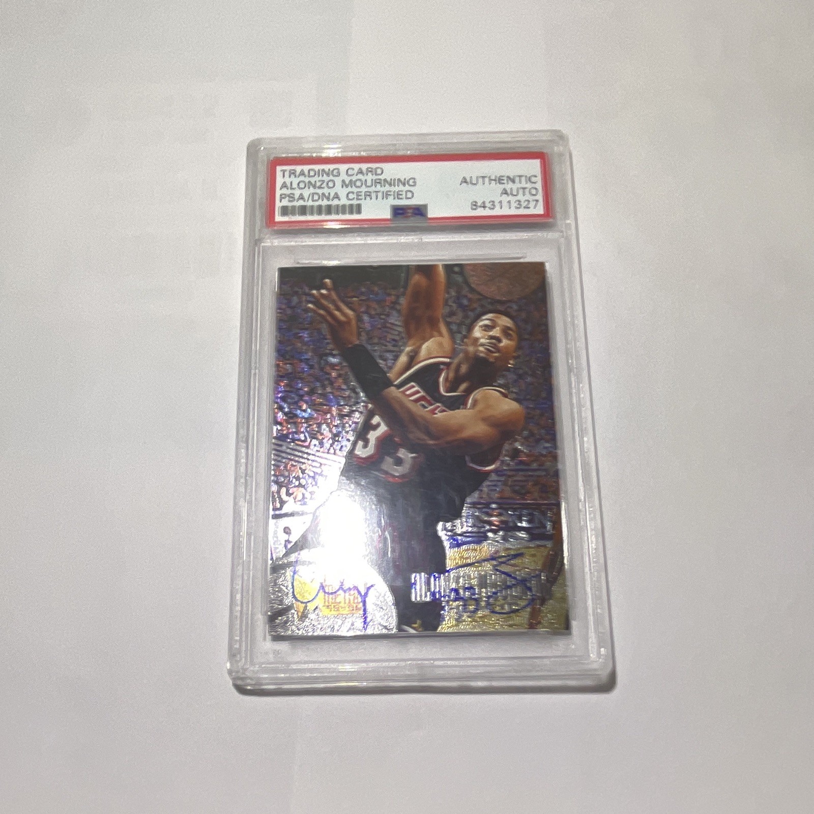 SIGNED 1995-96 Fleer Metal - Alonzo Mourning #163 SIGNED 1995-96 Fleer Metal - Alonzo Mourning #163