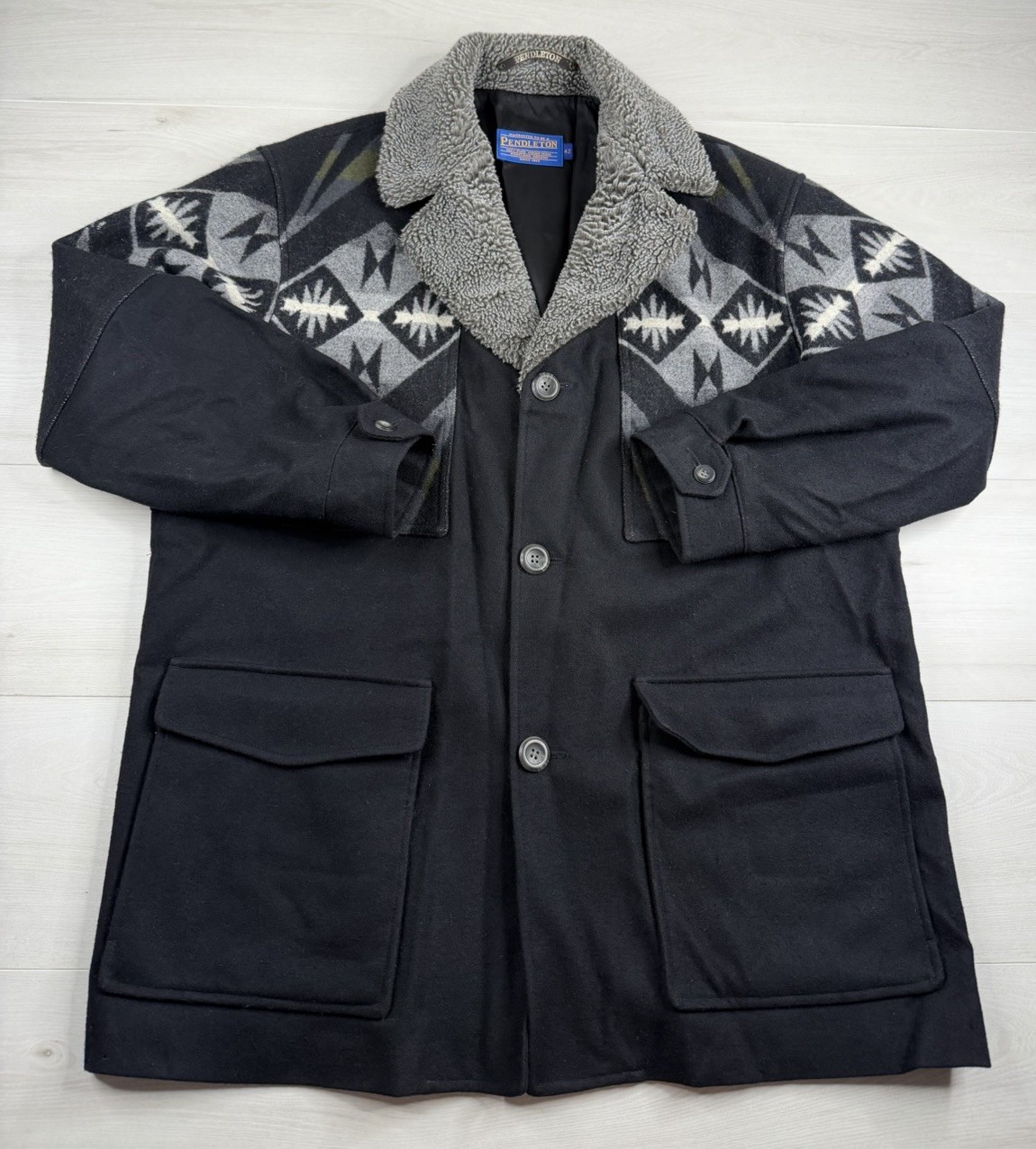 Vtg Pendleton Wool Jacket Aztec Southwest Pattern Over Coat Lined Mens L RARE Vtg Pendleton Wool Jacket Aztec Southwest Pattern Over Coat Lined Mens L RARE