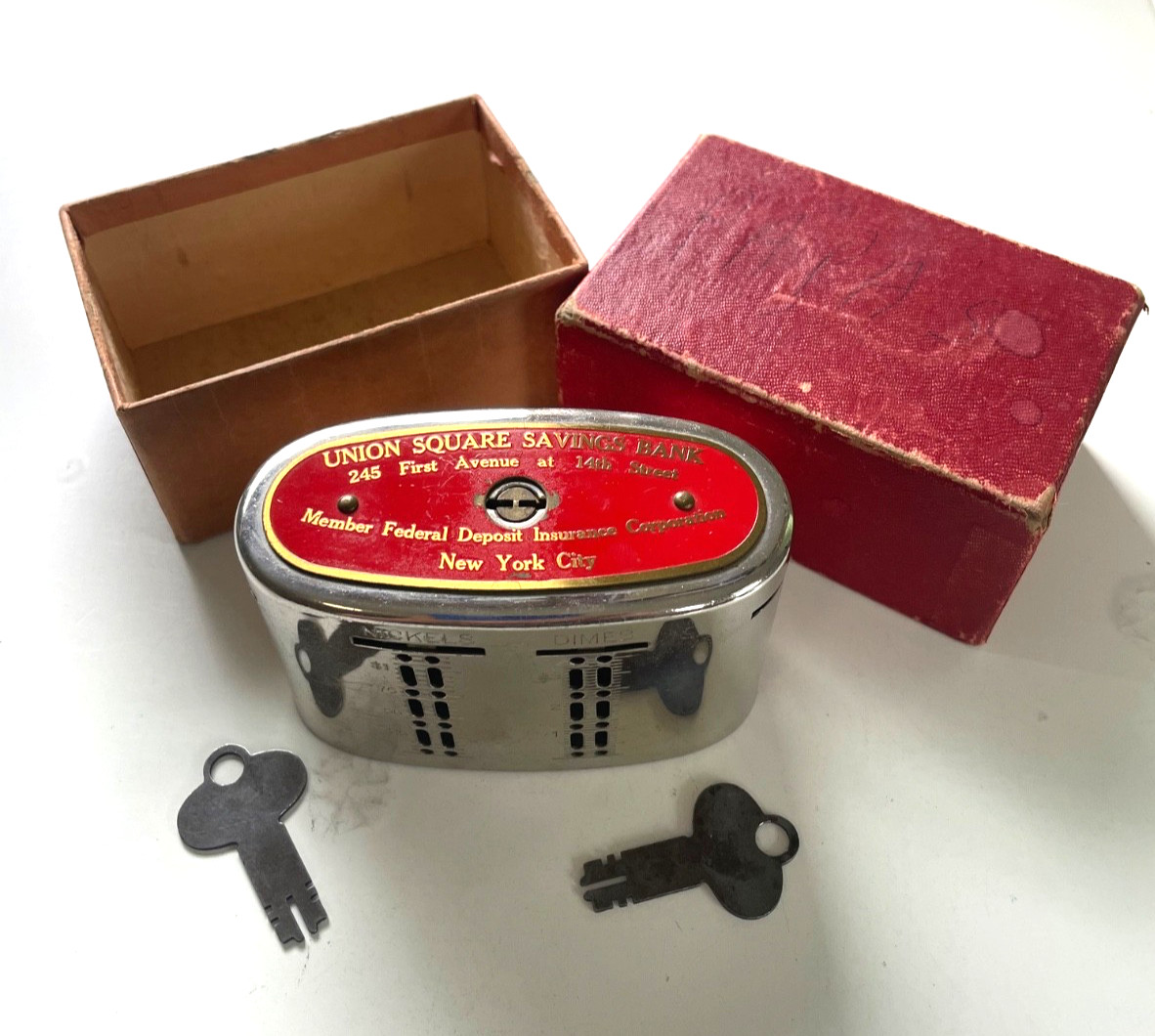 Vintage Union Square New York Savings Bank Coin/Teller Bank with Keys and Box Vintage Union Square New York Savings Bank Coin/Teller Bank with Keys and Box
