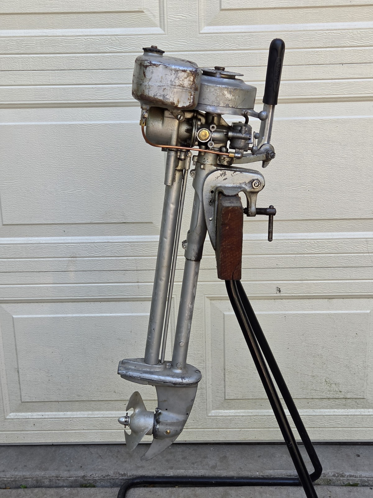 Antique 1938 Evinrude Elto Ace 4256 1.8hp Outboard Turns Over W/ Spark Antique 1938 Evinrude Elto Ace 4256 1.8hp Outboard Turns Over W/ Spark