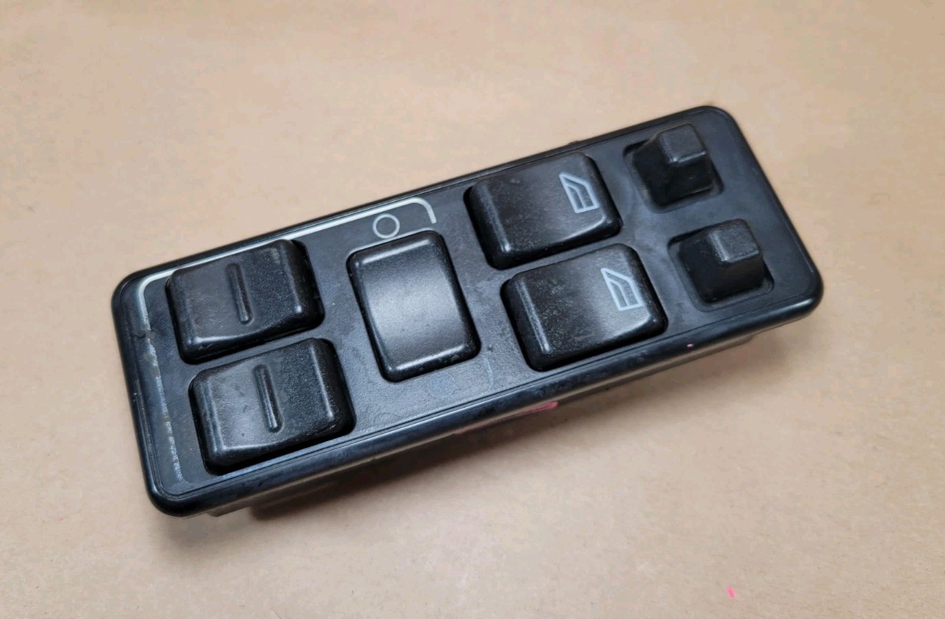1989-1995 VOLVO 940 FRONT LEFT MASTER DRIVER POWER WINDOW SWITCH CONTROL OEM 740