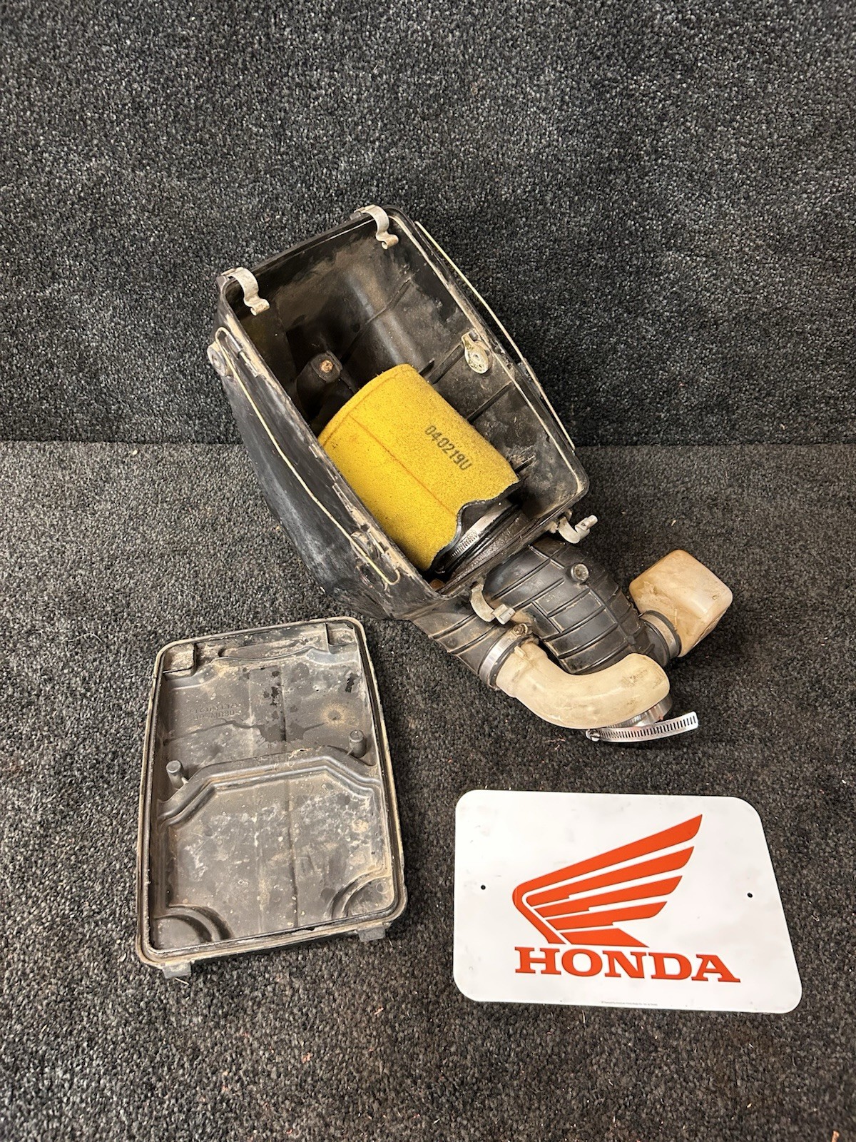 04-05 Honda TRX450R TRX 450ER OEM AIRBOX AIR BOX LID COMPLETE ASSEMBLY🔥 04-05 Honda TRX450R TRX 450ER OEM AIRBOX AIR BOX LID COMPLETE ASSEMBLY🔥