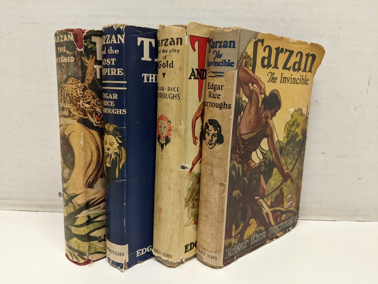 Lot Of 4 Tarzan Novels by Edgar Rice Burroughs, All Include Dustjackets 20s-30s Lot Of 4 Tarzan Novels by Edgar Rice Burroughs, All Include Dustjackets 20s-30s