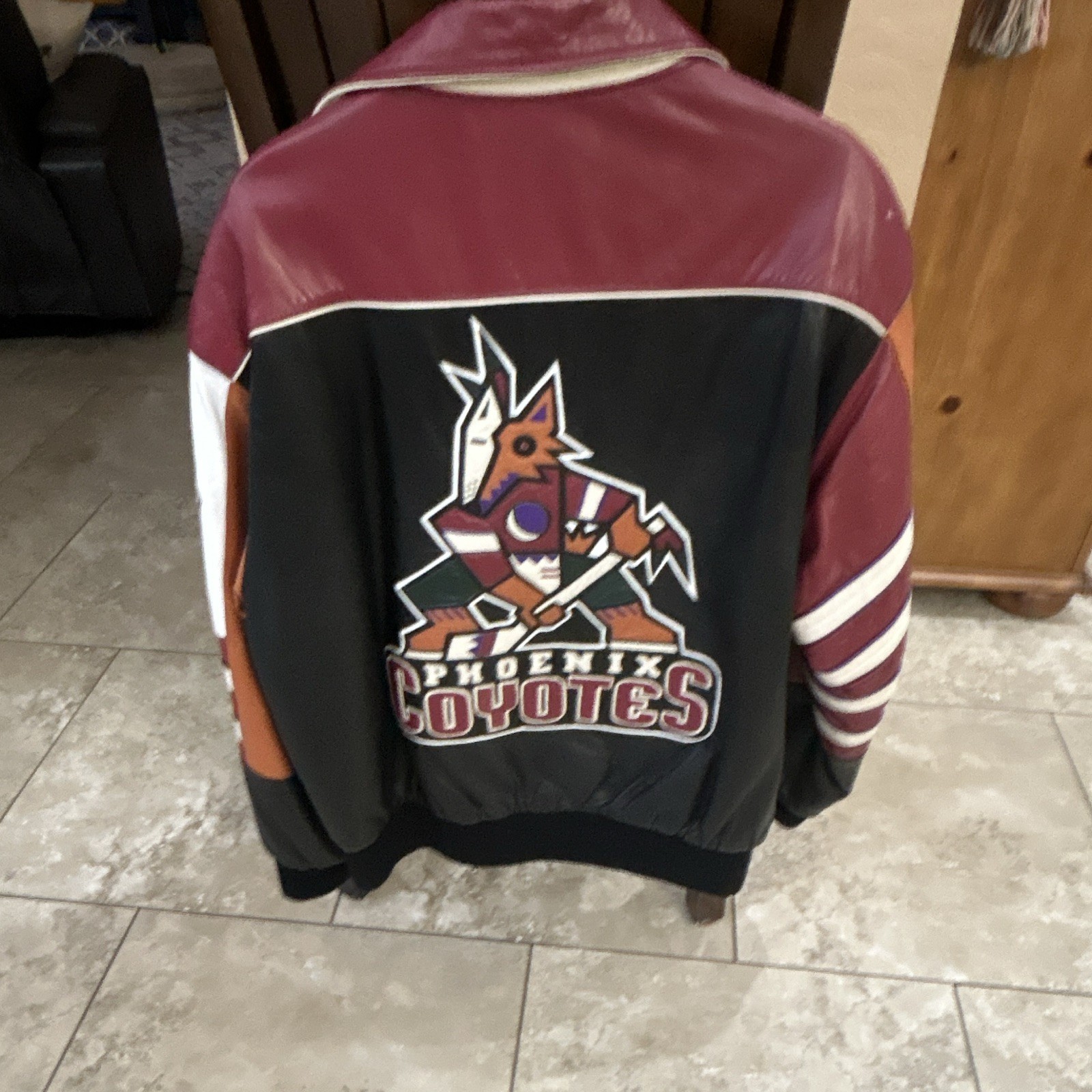 Vintage Phoenix Coyotes NHL Hockey Team Jacket Black Maroon White Maroon/Black