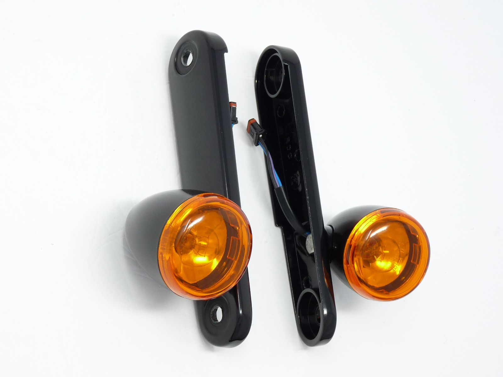 GENUINE HARLEY DAVIDSON 14-23 STREET GLIDE BLACK BULLET FRONT TURN SIGNALS NICE