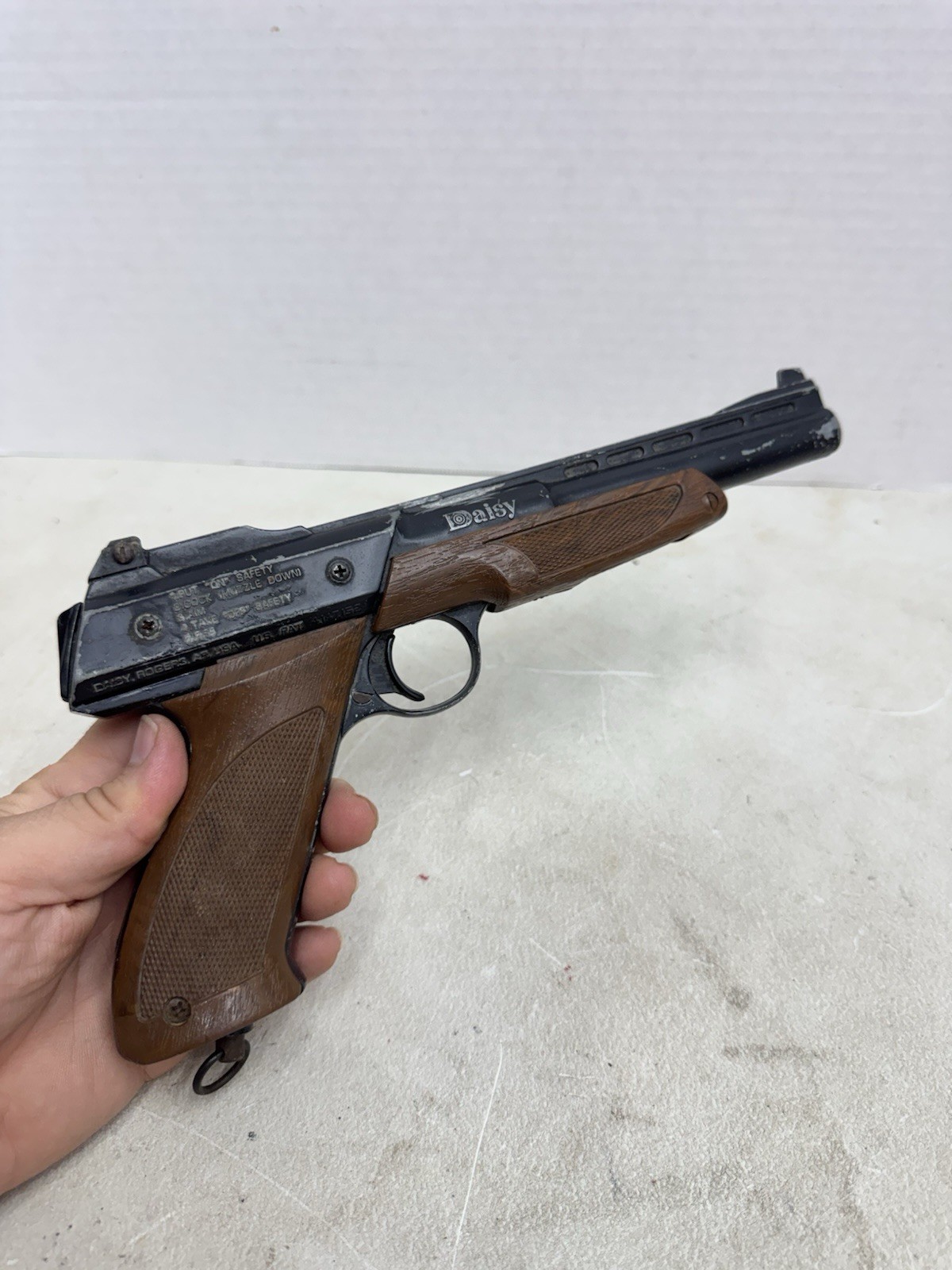 Vintage Daisy Powerline Model 1200 .177 Cal CO2 BB Pistol 