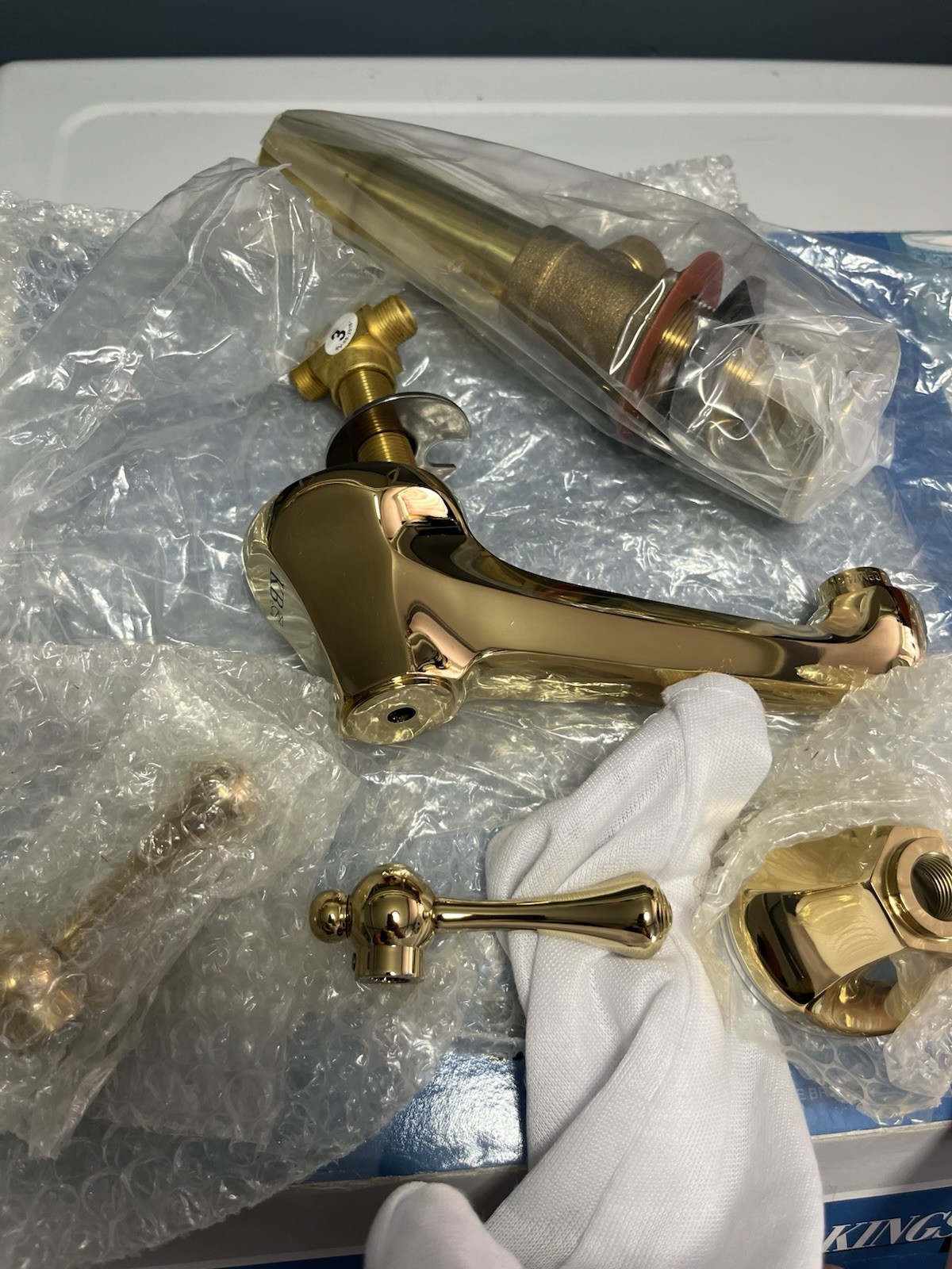 Kingston Brass Polished ES4462BL HIGH END  Metropolitan 2 Handle Faucet /drain