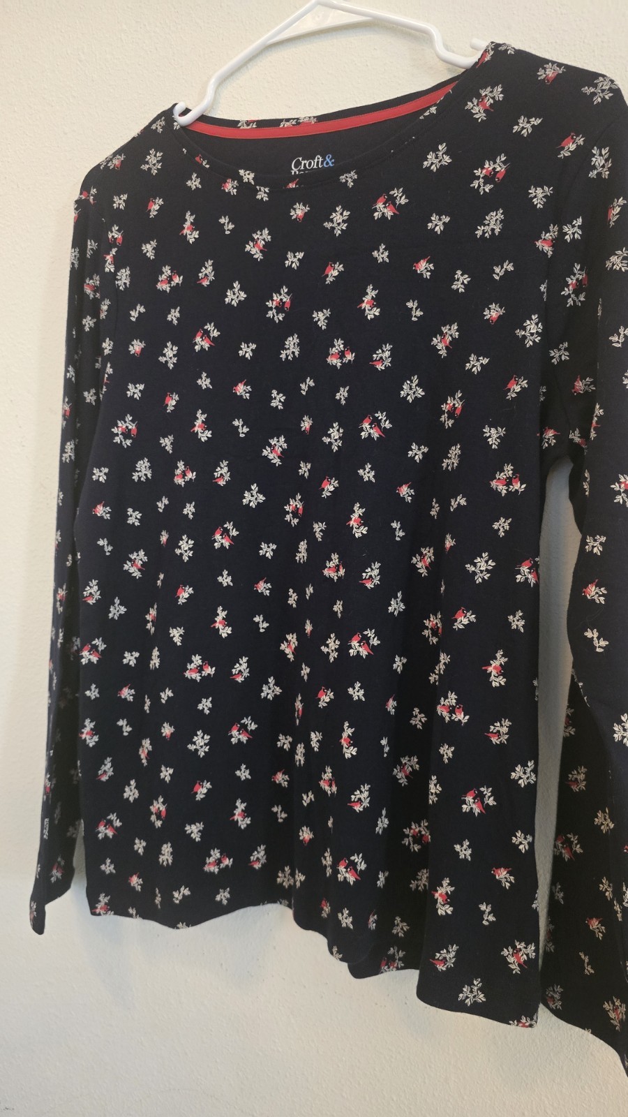 Croft & Barrow Classic Tee Navy Blue Floral Long SIZE Petite Medium Cotton Croft & Barrow Classic Tee Navy Blue Floral Long SIZE Petite Medium Cotton