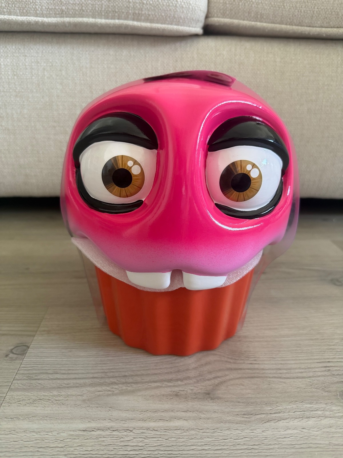 Five Nights Freddy\'s Mr. Cupcake Ceramic Storage Jar - NEW IN BOX Five Nights Freddy\'s Mr. Cupcake Ceramic Storage Jar - NEW IN BOX