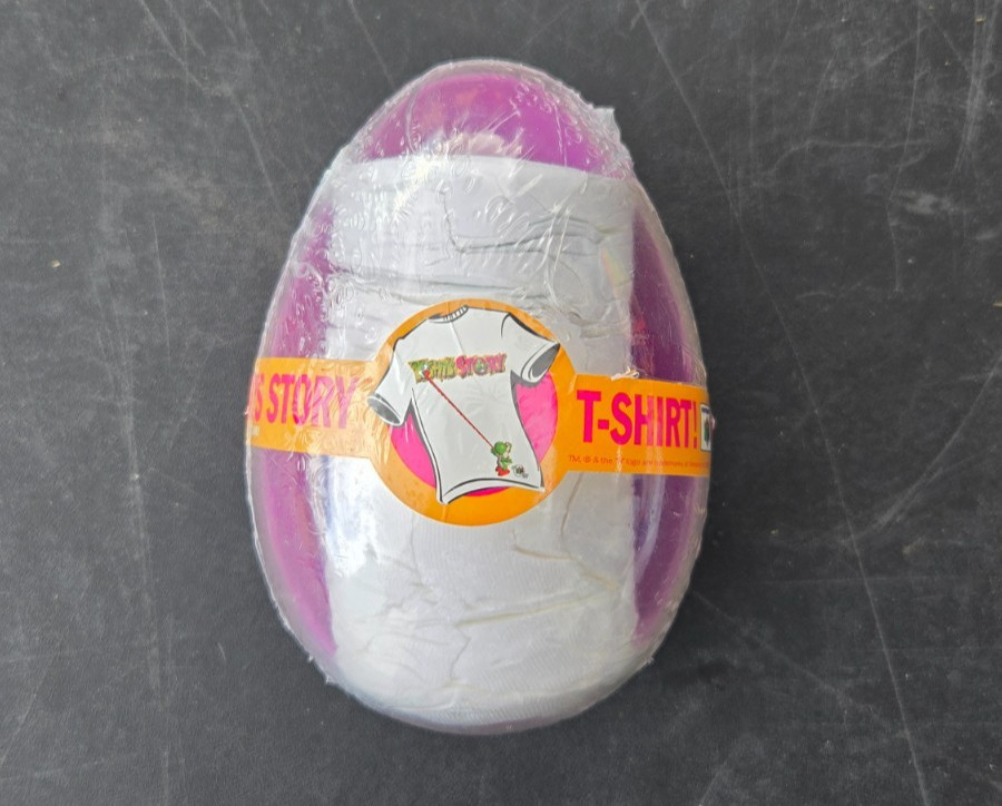 Vintage 1998N64 Yoshi\'s story promotional T-shirt sealed in plastic egg Nintendo Vintage 1998N64 Yoshi\'s story promotional T-shirt sealed in plastic egg Nintendo
