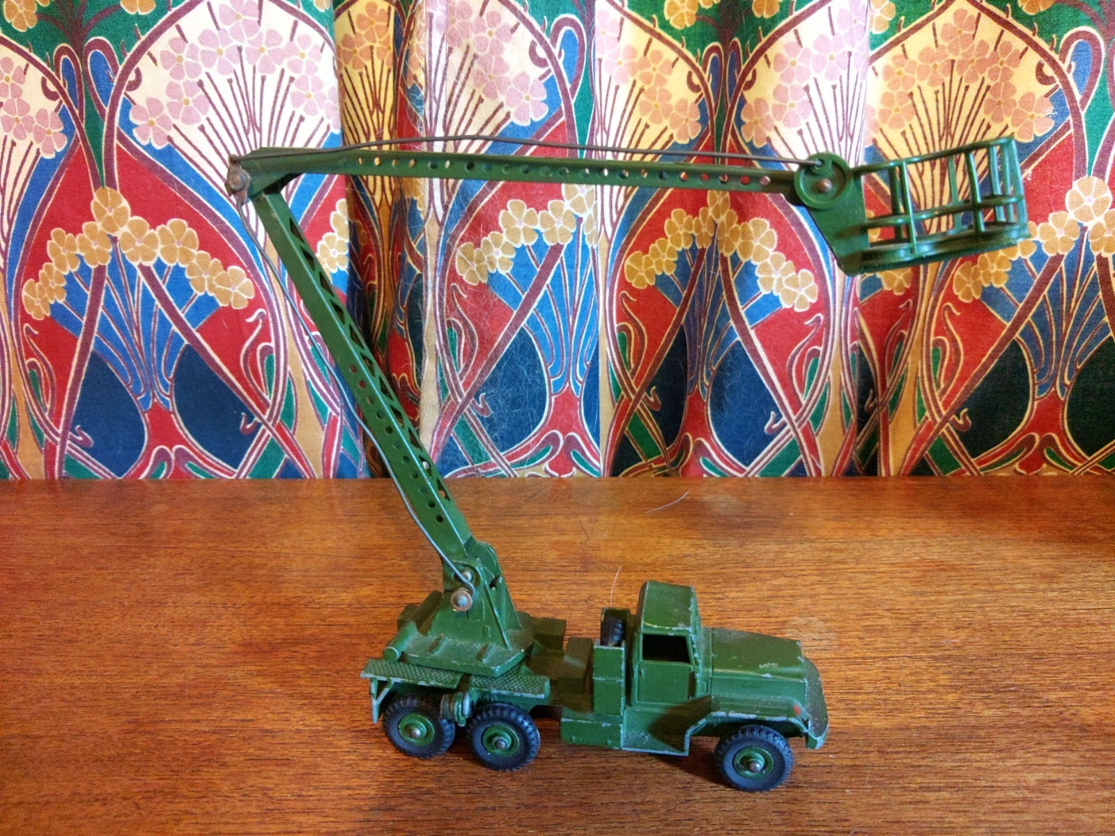 Vintage Dinky Supertoys MISSILE SERVICING PLATFORM VEHICLE No. 667