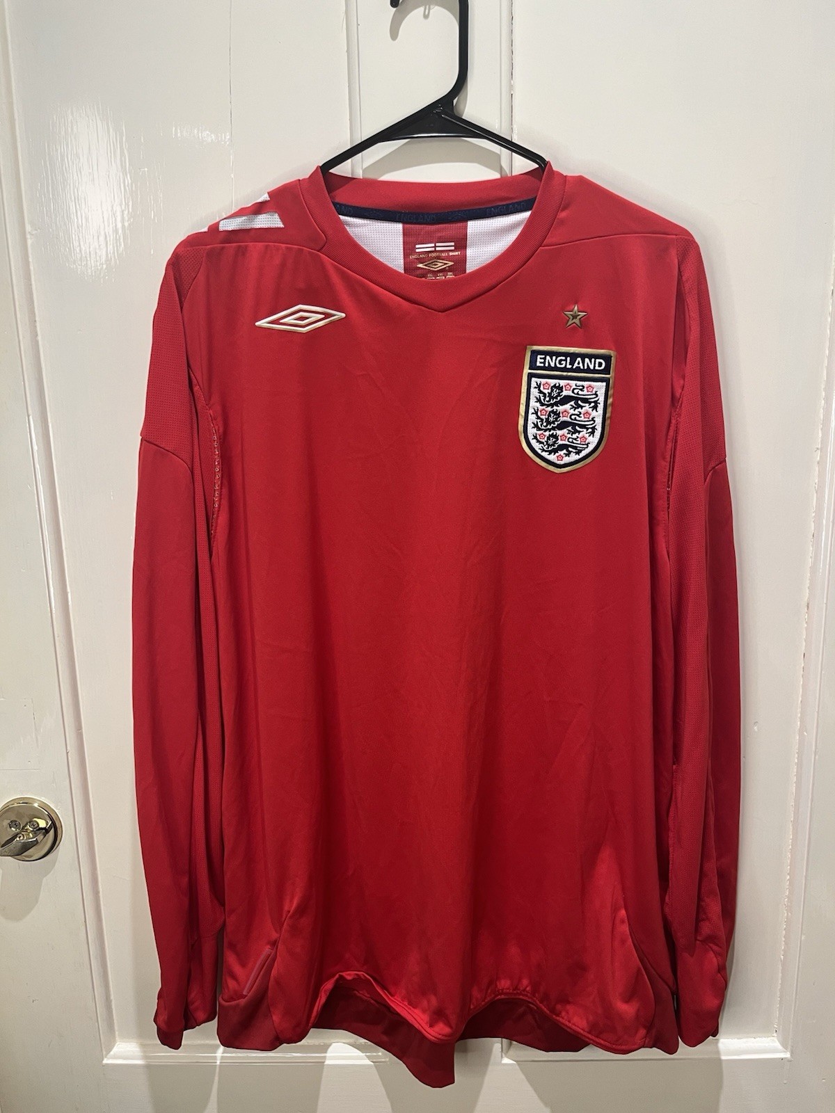 Umbro England 2006 2008 Away Long Sleeve Football Shirt Soccer Jersey Size XXL Umbro England 2006 2008 Away Long Sleeve Football Shirt Soccer Jersey Size XXL