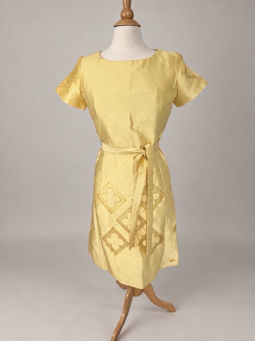 Vintage 60s Yellow Raw Silk Diamond Pattern Tie Waist Dress Sz S