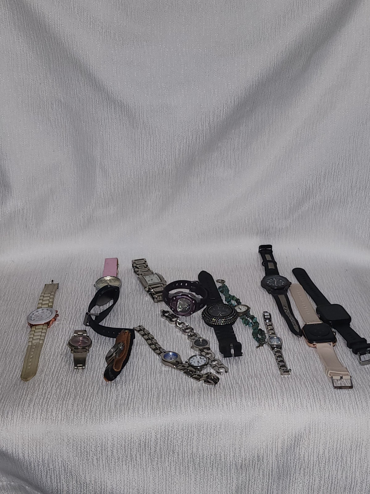 Men’s And Women’s Watches Lot Of 14 Multiple brands Need batteries or repair Men’s And Women’s Watches Lot Of 14 Multiple brands Need batteries or repair