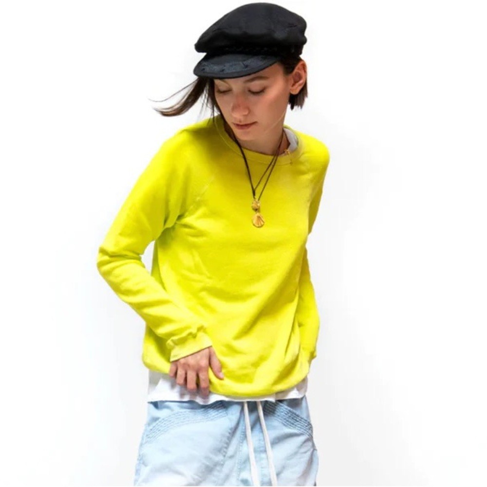 FREECITY Lucky Rabbit Sweatshirt Glowplant Yellow Rabbit Supersaturated Sunfade