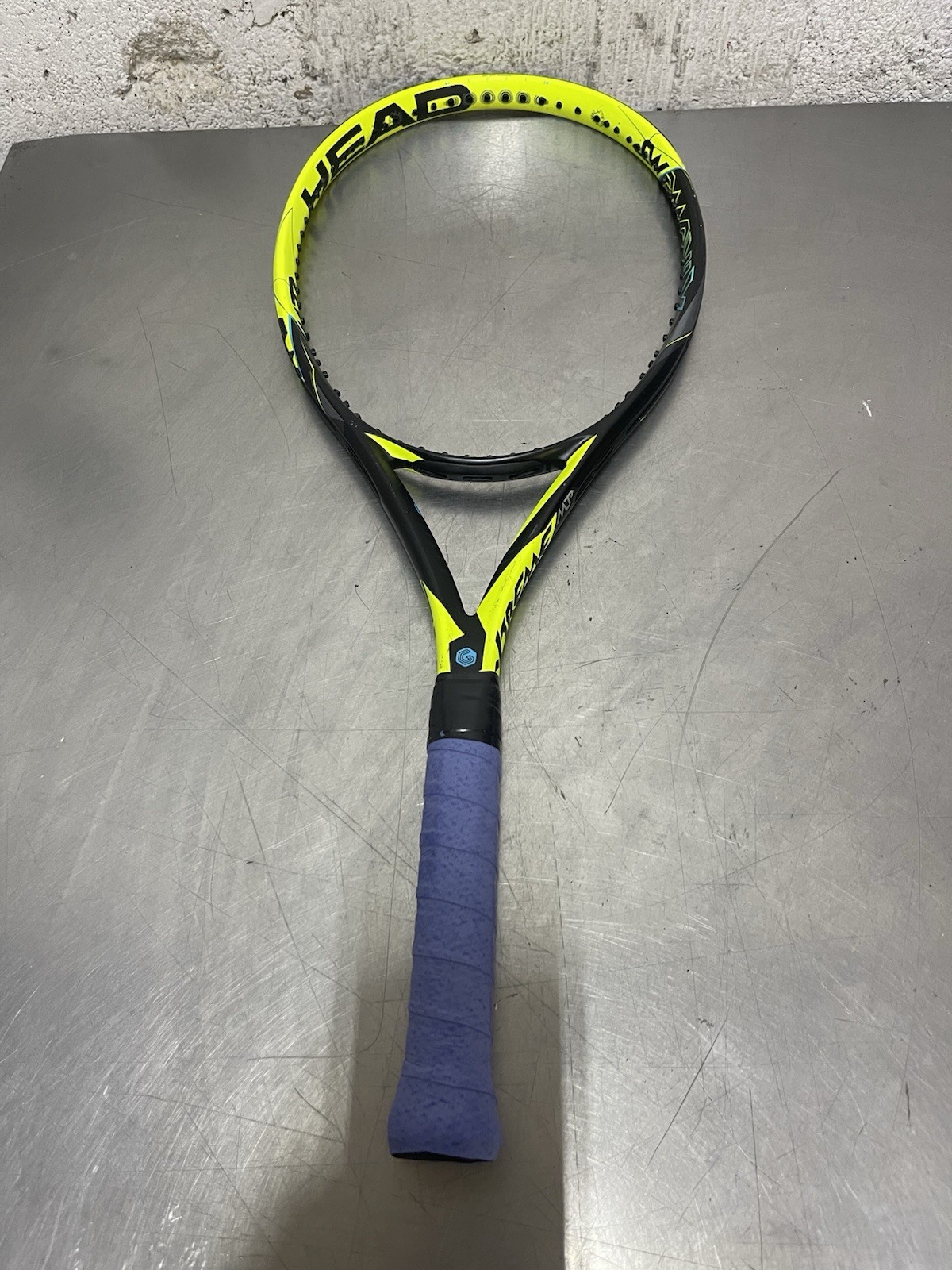 Head Extreme MP Graphene Tennis Racquet - 4 1/4\