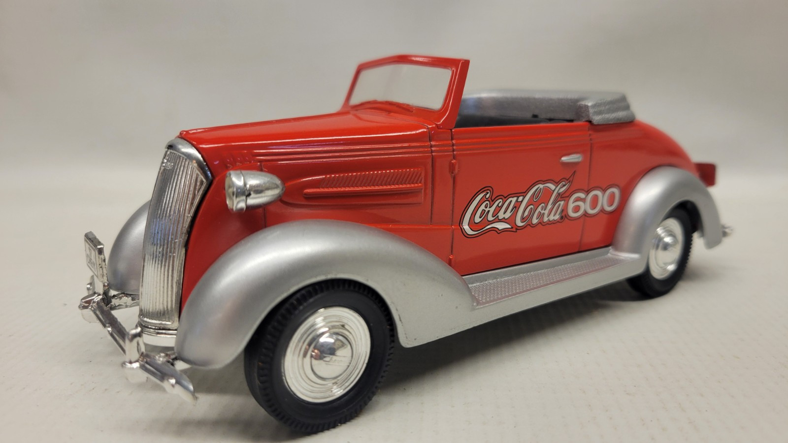 Liberty Classics 1/25 Die-Cast Coca Cola 600 1937 Chevrolet Roadster Coin Bank Liberty Classics 1/25 Die-Cast Coca Cola 600 1937 Chevrolet Roadster Coin Bank