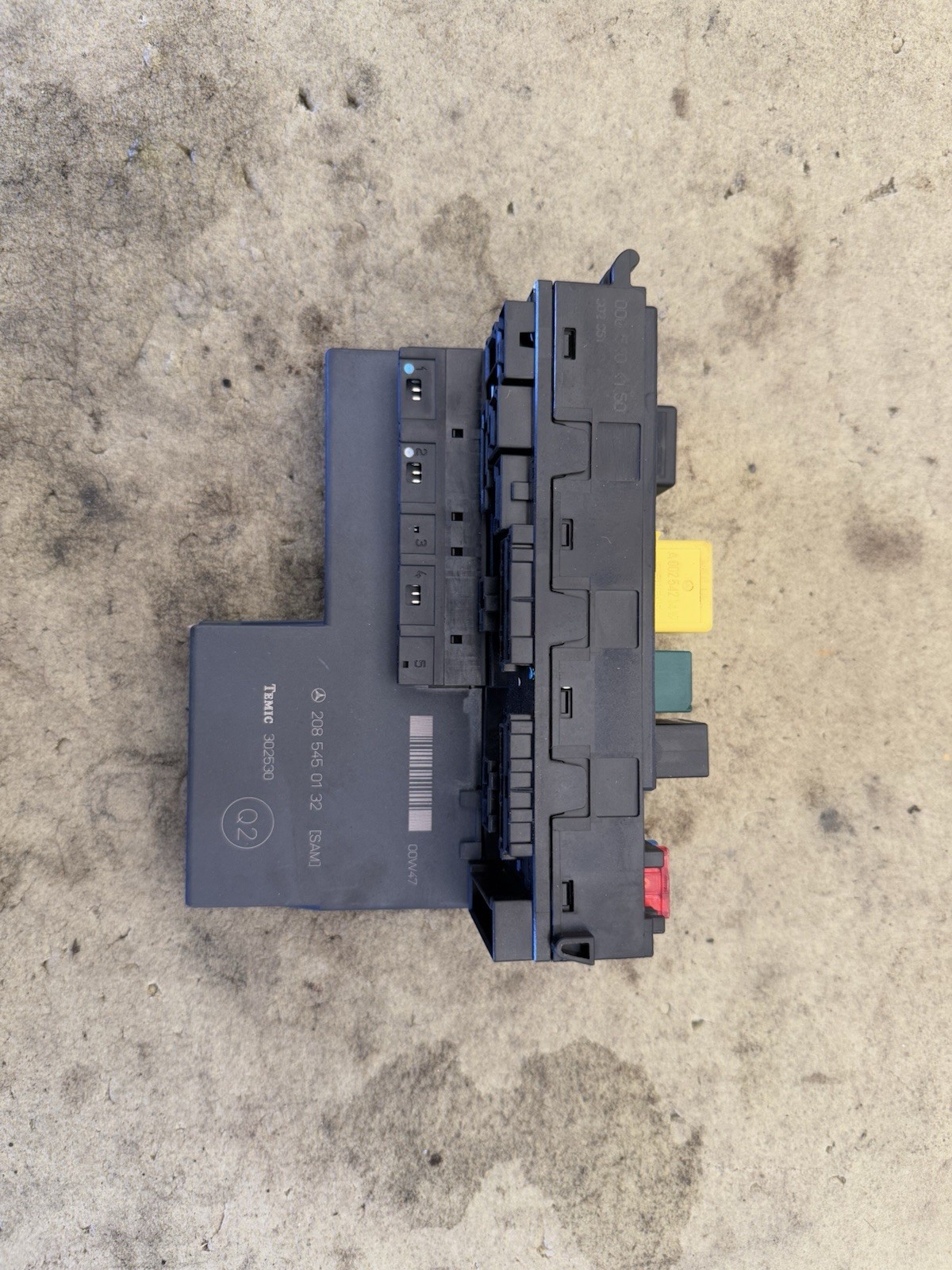 98-03 Mercedes W208 CLK320 E430 Front SAM Fuse Relay Module Box 2085450132 Oem 