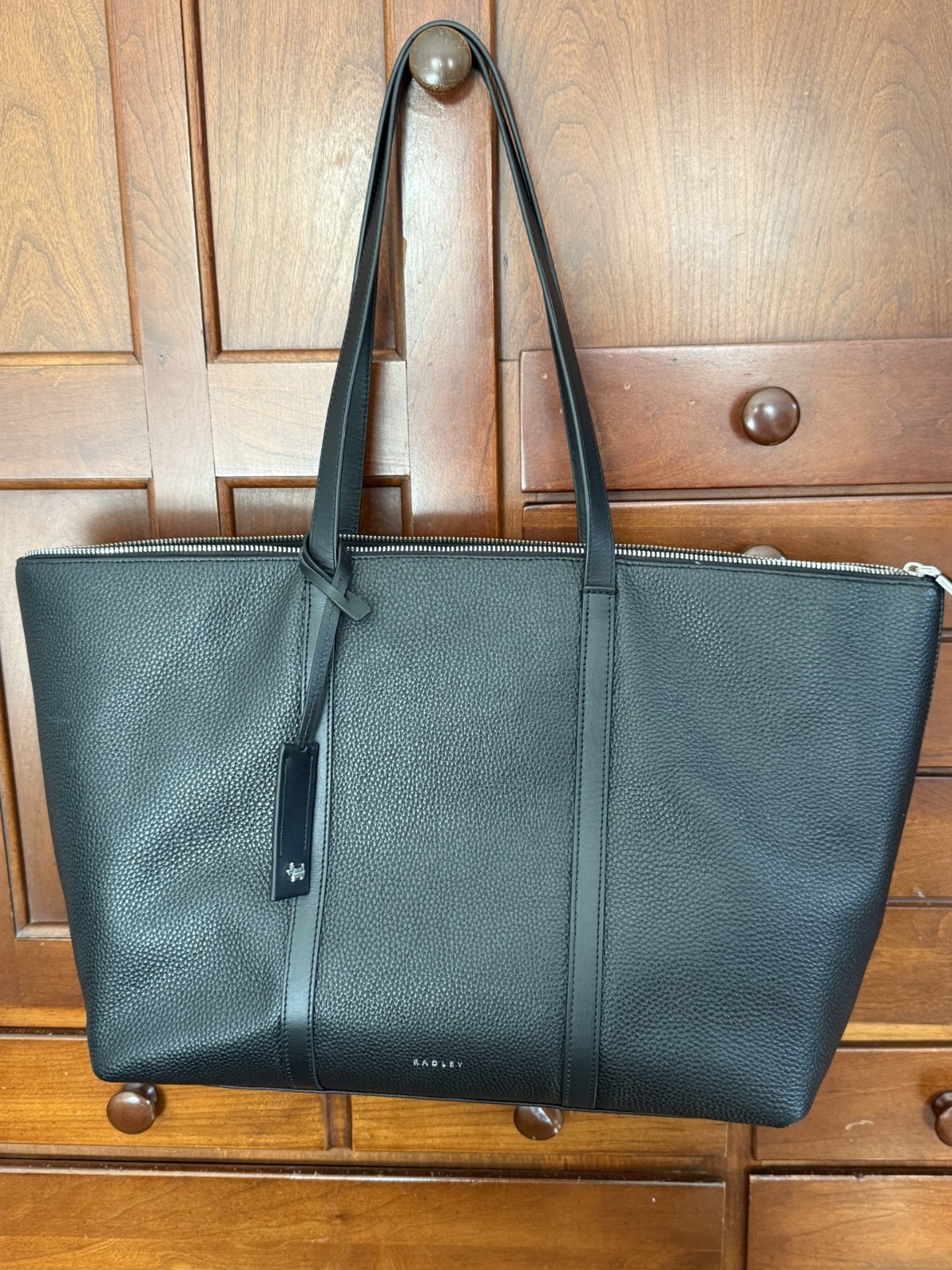 Radley London Lynton Black Leather Ziptop Tote Bag Excellent condition Used Once Radley London Lynton Black Leather Ziptop Tote Bag Excellent condition Used Once