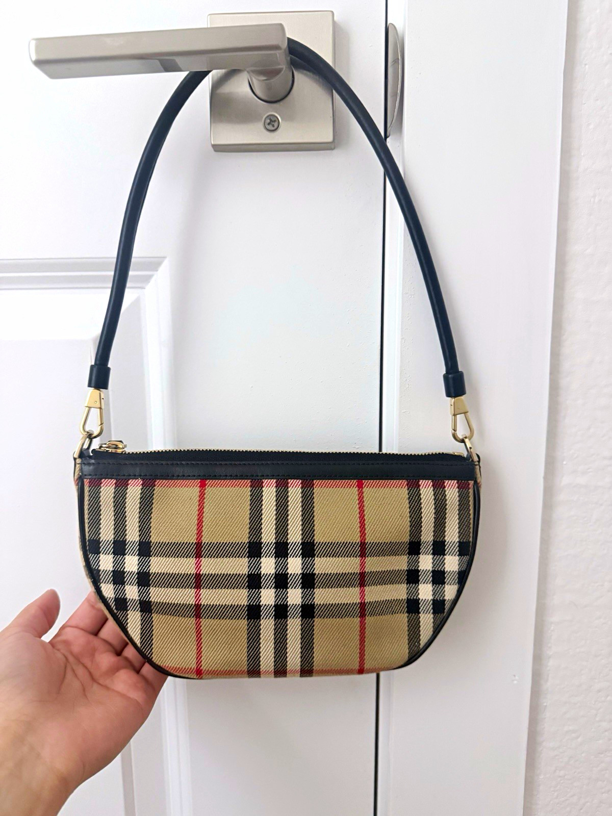 Authentic Burberry Checkered Zip Shoulder Bag Small Beige Black Red Gold Authentic Burberry Checkered Zip Shoulder Bag Small Beige Black Red Gold