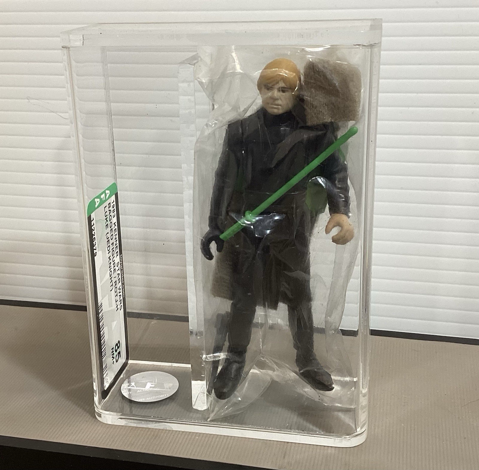 Kenner Vintage Star Wars Luke Skywalker (Jedi Knight) ROTJ 1983 AFA 85