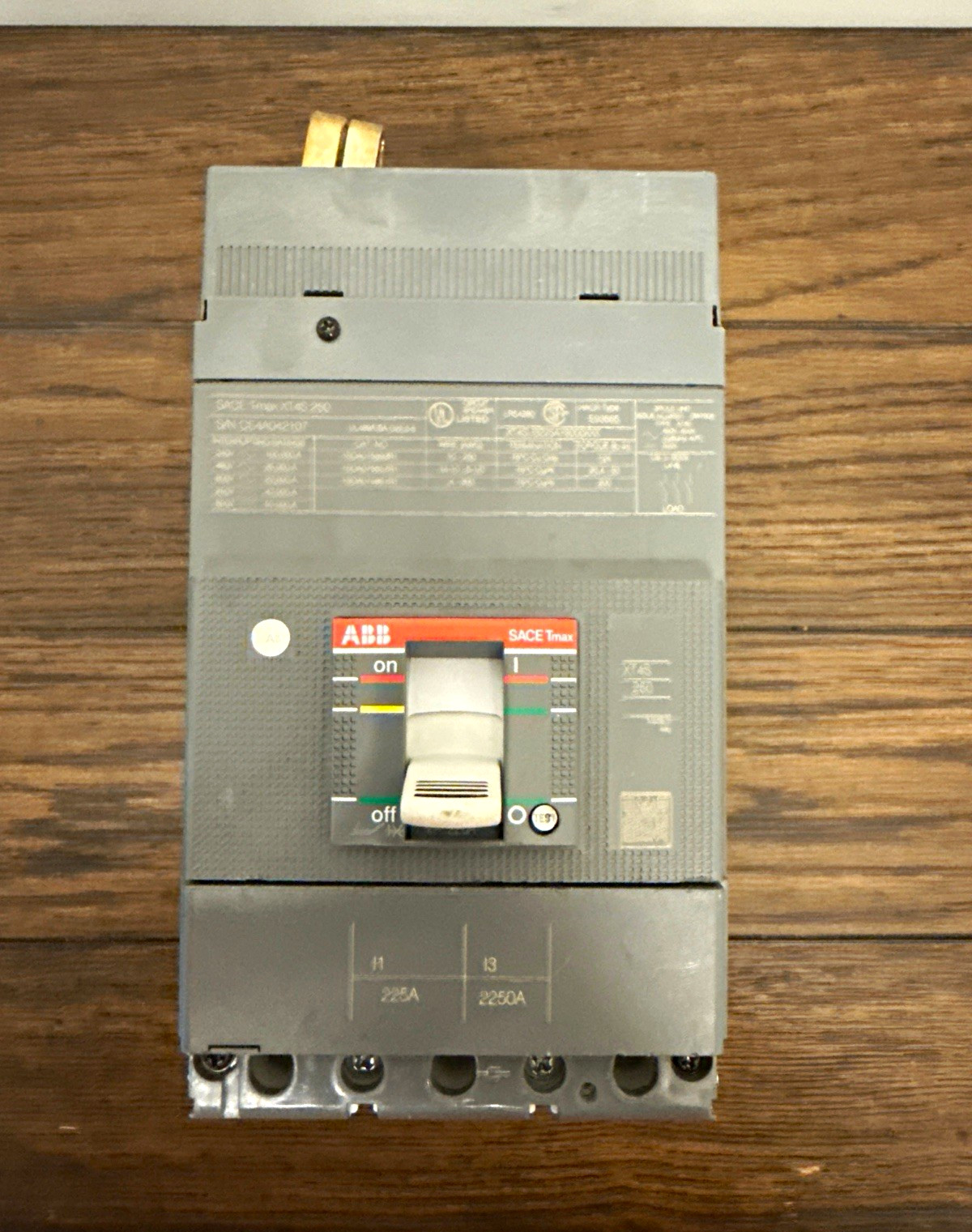 ABB SACE Tmax T3N 225 225A 3 Pole Bolt-On AC Thermal Circuit Breaker