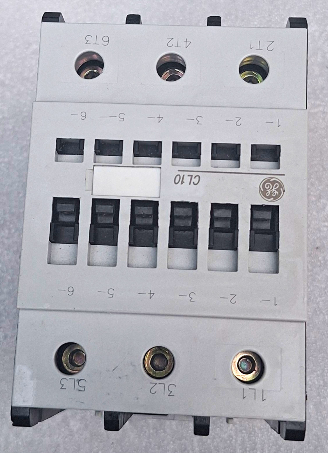 GE CL10A300M CL10 Contactor NEMA Size 0 25A 3-Pole 380-400/480V Coil, NO BOX GE CL10A300M CL10 Contactor NEMA Size 0 25A 3-Pole 380-400/480V Coil, NO BOX