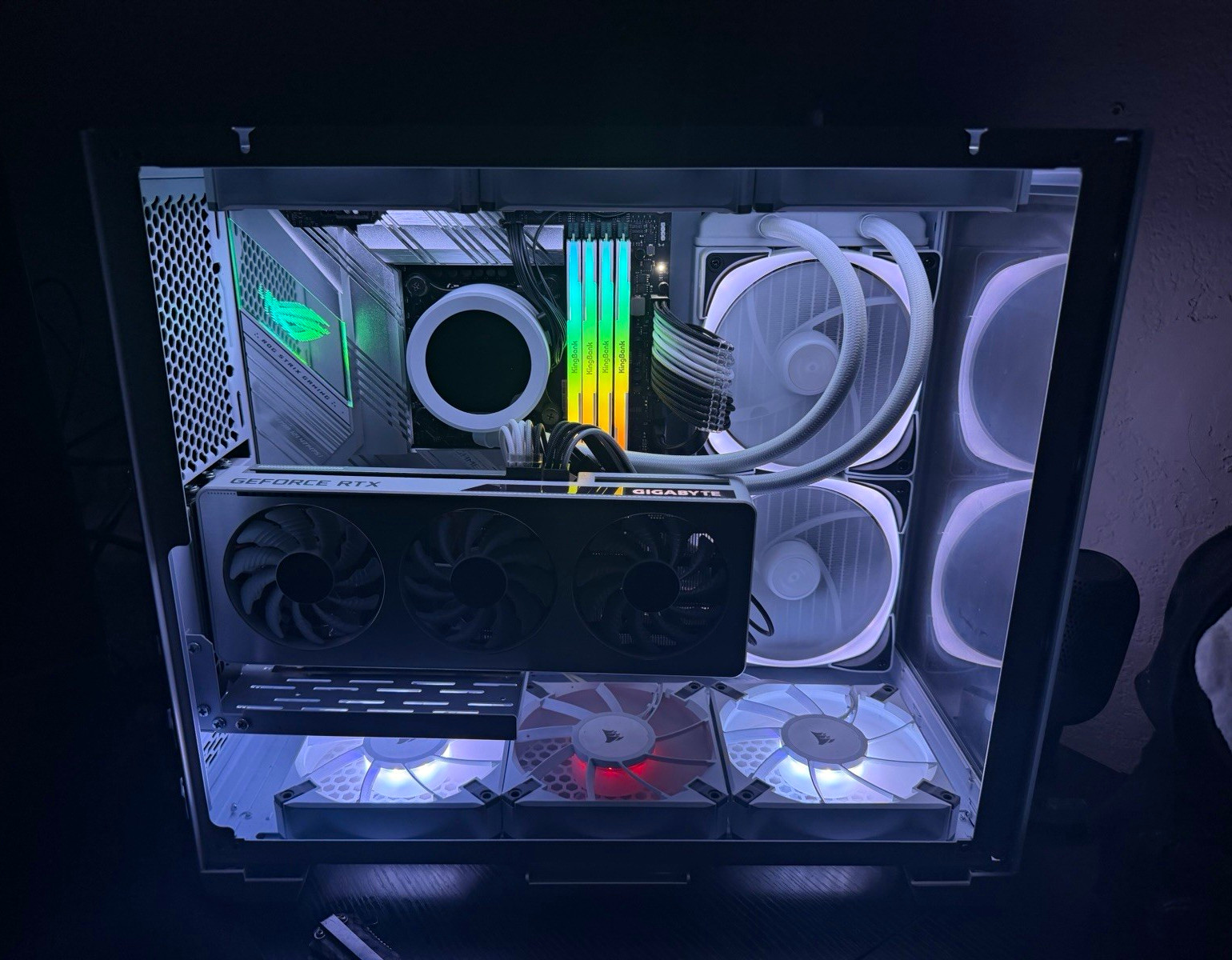Custom/Whitebox White RGB Gaming Desktop Tower w/ Liquid Cooling Custom/Whitebox White RGB Gaming Desktop Tower w/ Liquid Cooling