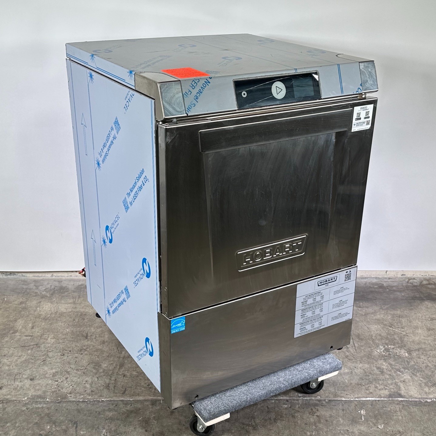 (New) HOBART LXNH High Temperature Undercounter Dishwasher