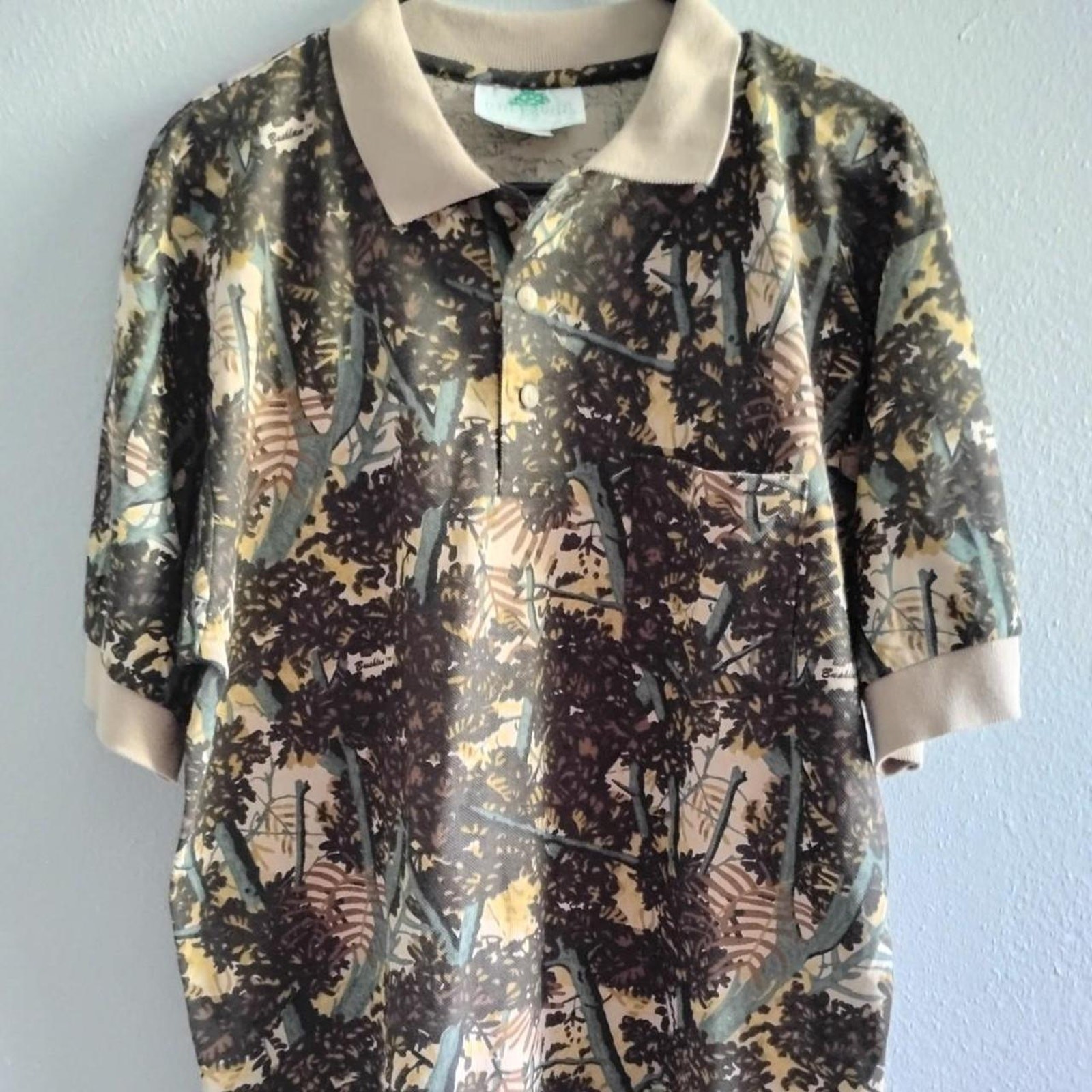 Authentic true vintage 1989 bushlan
