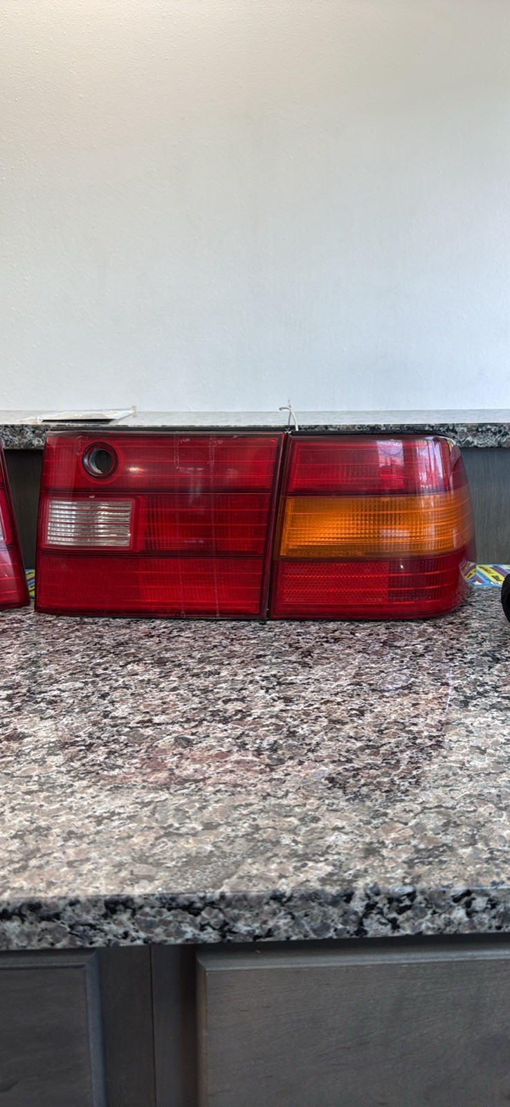 1995-1997 Lexus LS400 OEM Used Tail Light Set 1995-1997 Lexus LS400 OEM Used Tail Light Set