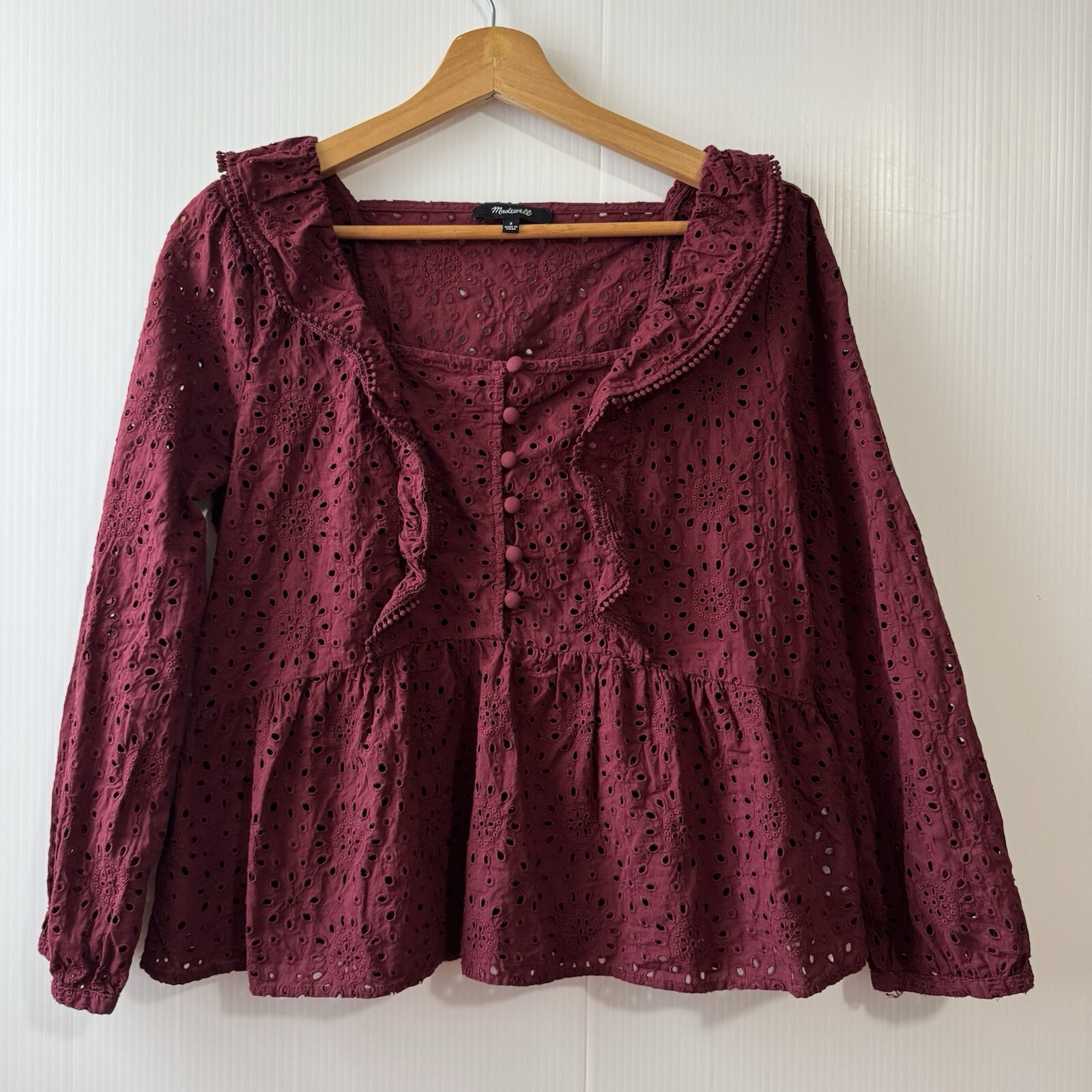 Madewell Women’s Eyelet Burgundy Pom-Pom Top Ruffle Top Sz Small Madewell Women’s Eyelet Burgundy Pom-Pom Top Ruffle Top Sz Small