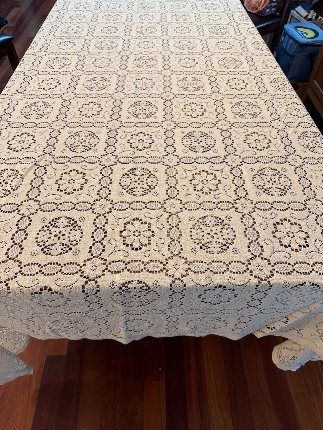 Vintage Crochet Ecru Lace Floral Geometric bedspread