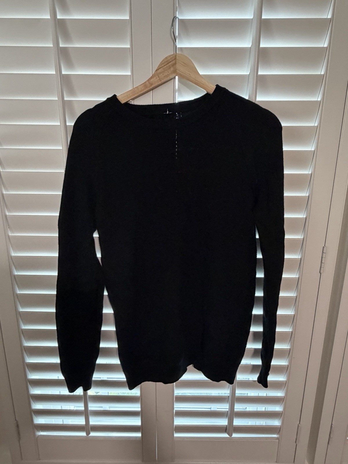 Lululemon Women’s Sweater Black Size Medium